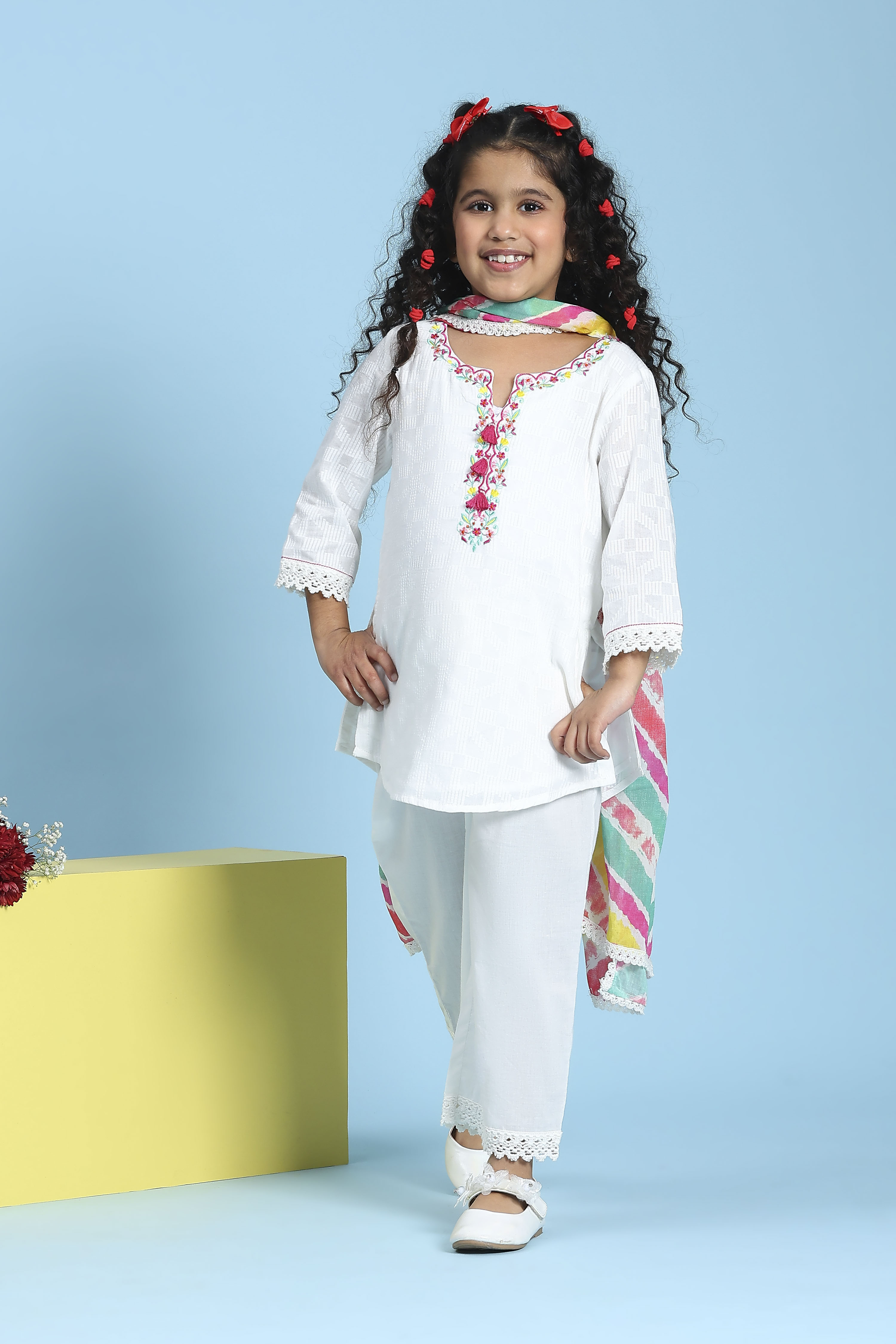 White Cotton Straight Suit Set image number 6