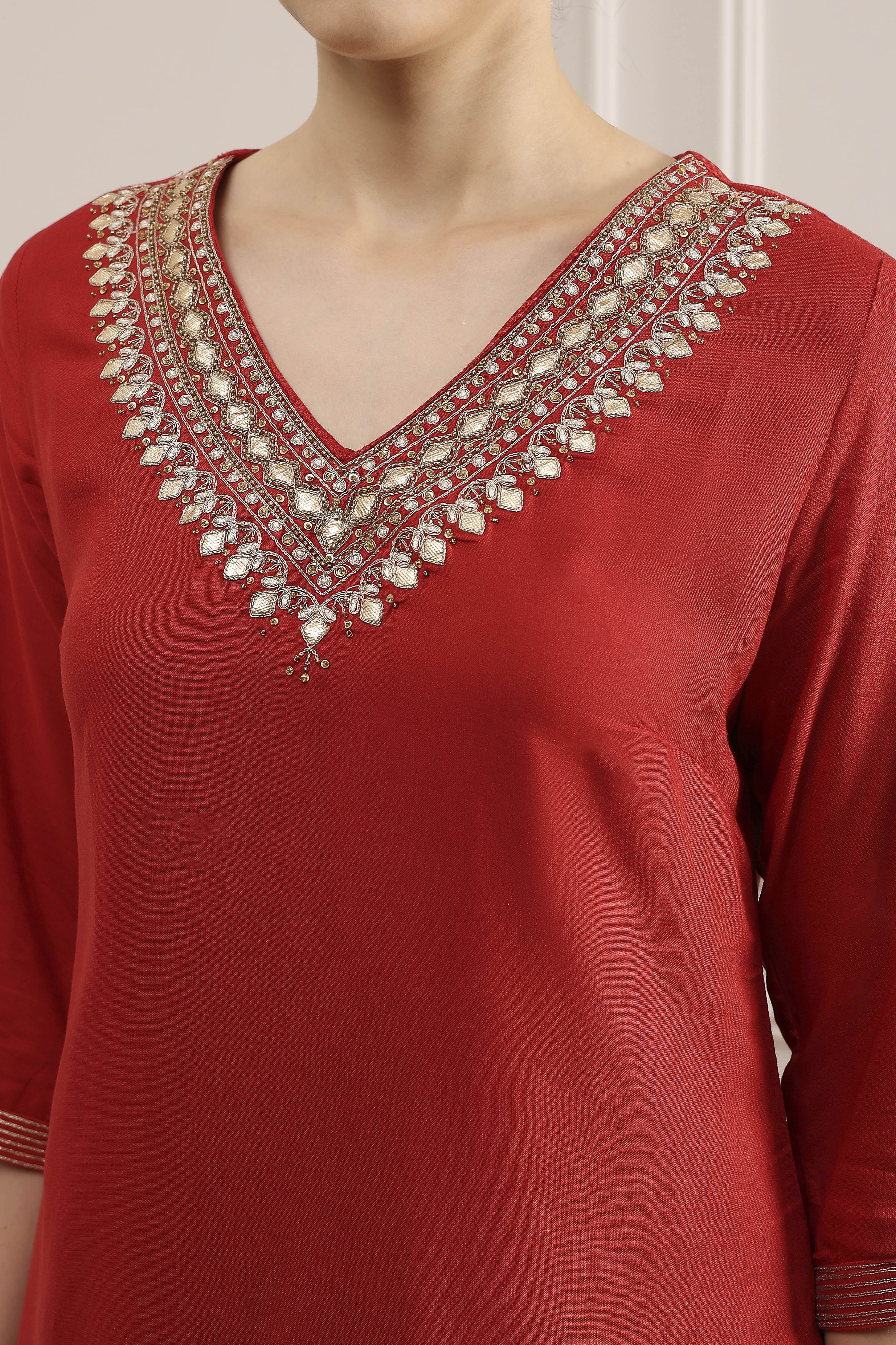 Red Solid Straight Kurta image number 1
