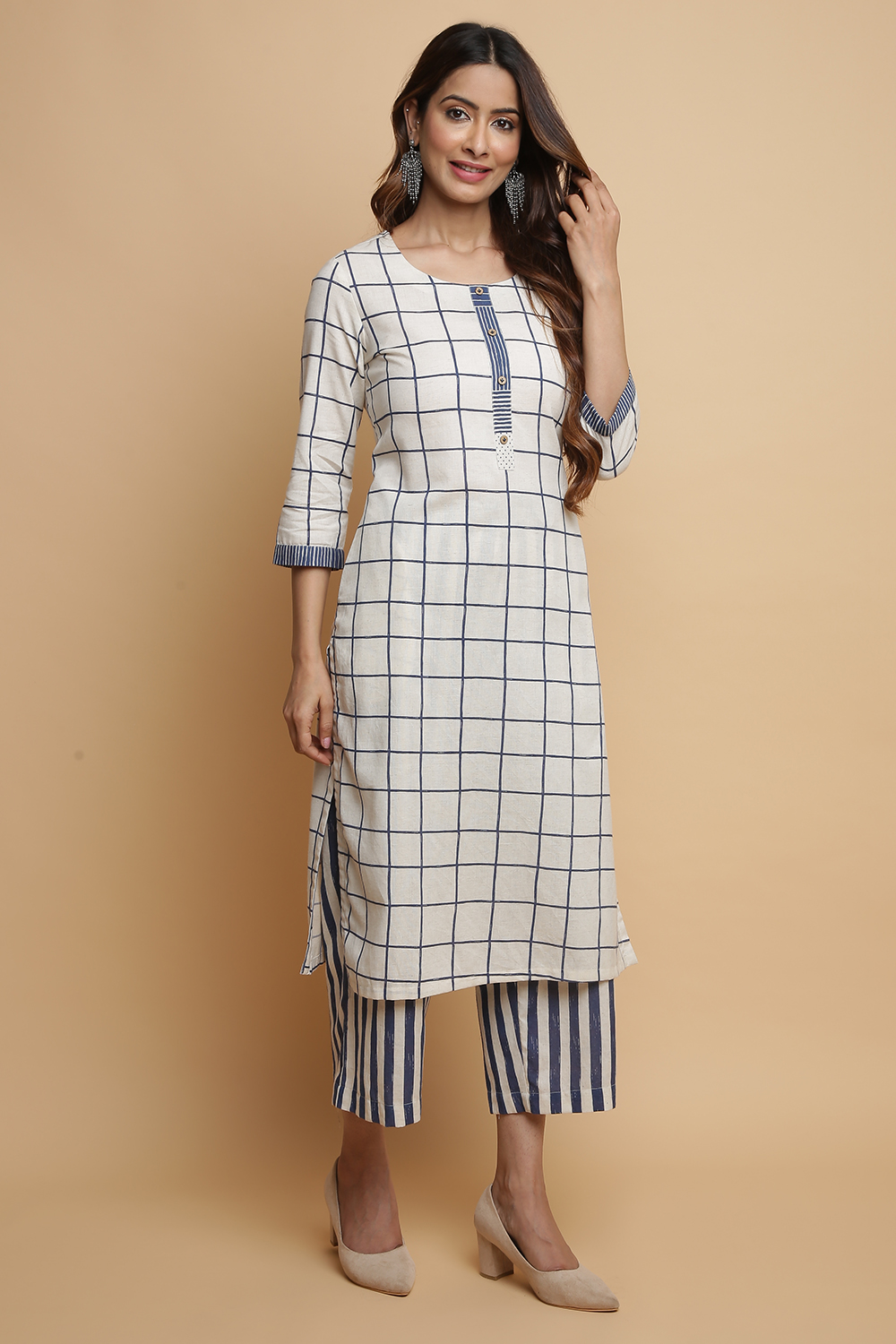 Black Cotton Straight Kurta Pants Set image number 4