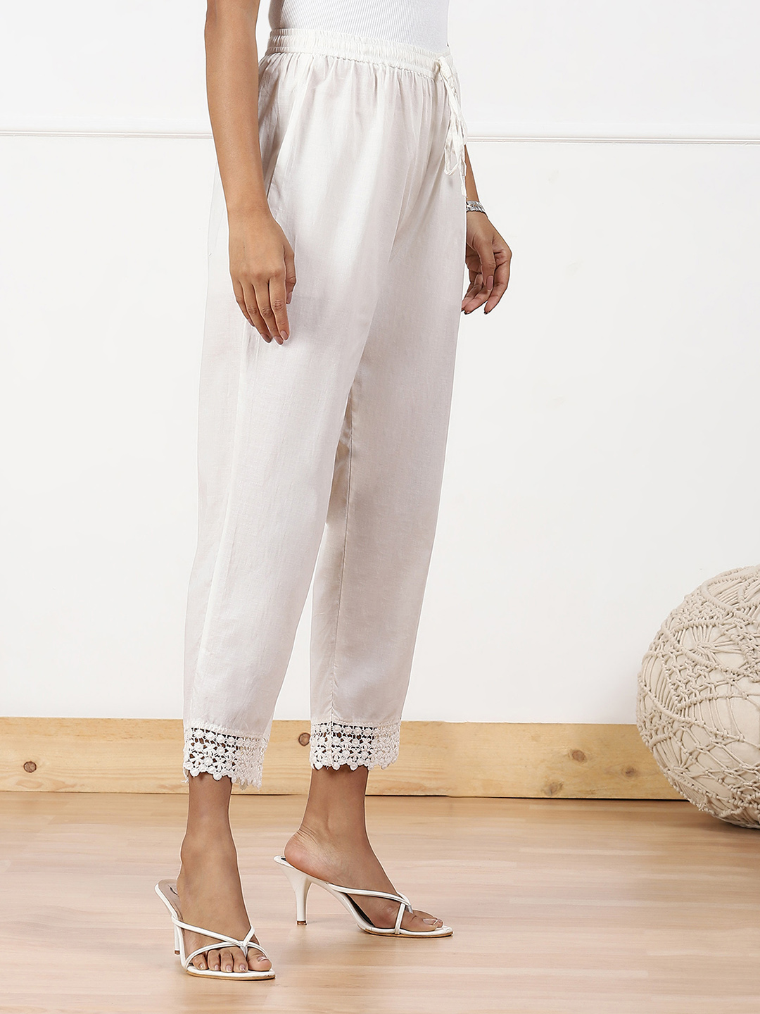 White Regular Cotton Pants image number 3