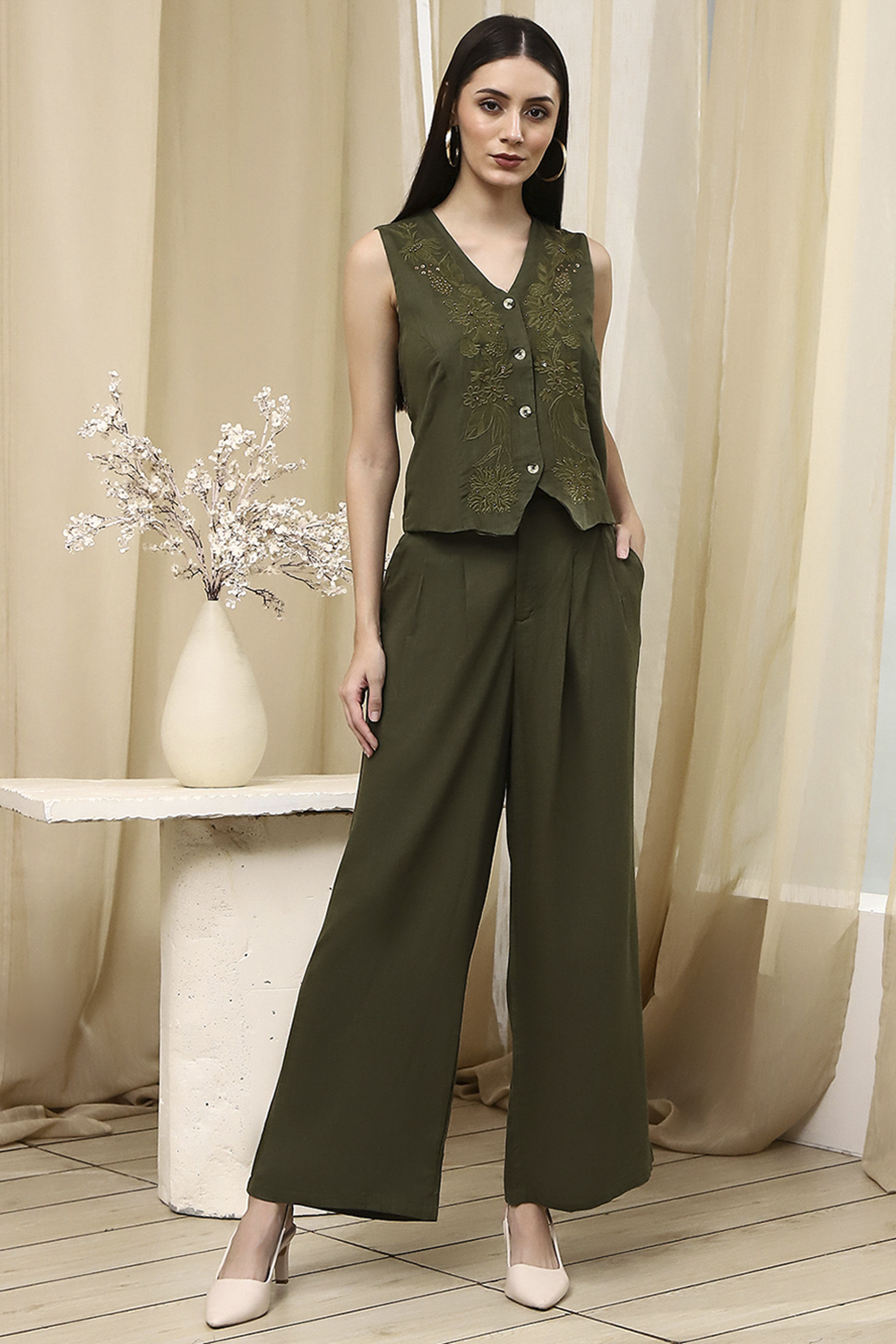 Beige Viscose Floral Embroidered Fusion Set image number 6