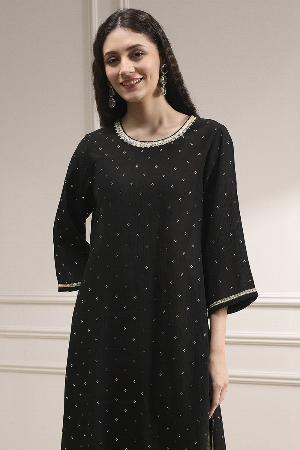 Nude-Toned Metallic Pattern Straight Kurta image number 1