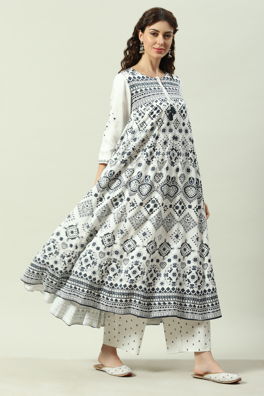 Black And White Viscose Flared Kurta Set image number 5