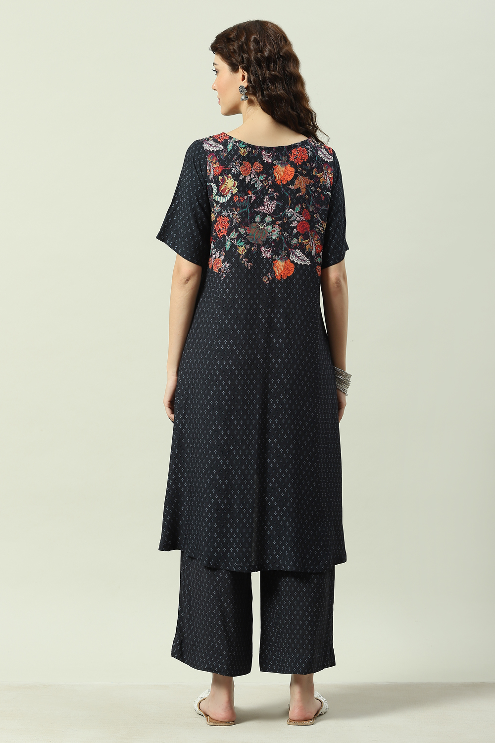 Red Printed LIVA Asymmetric Kurta Palazzo Suit Set image number 4