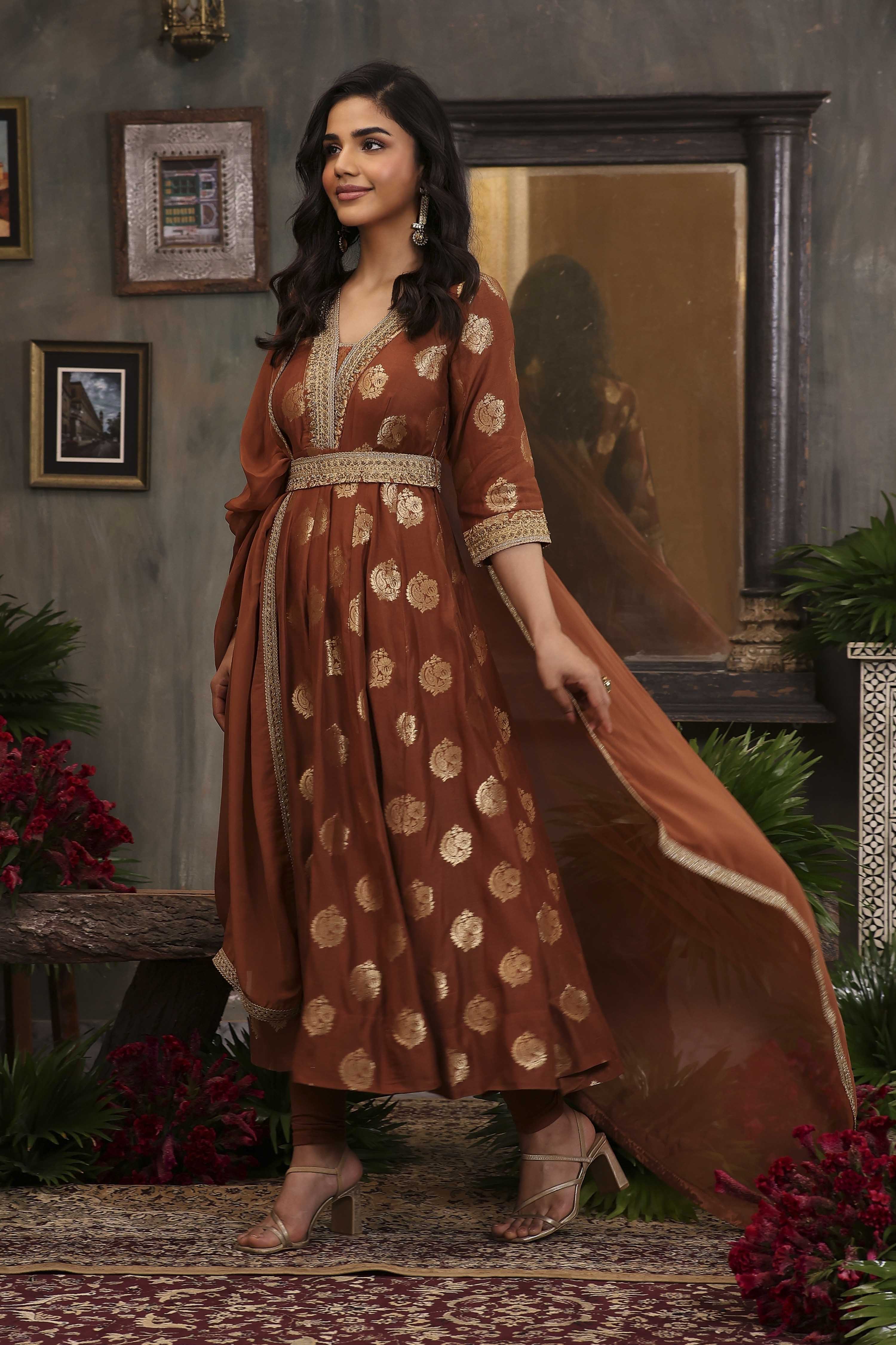 Brown Pure Banarasi Brocade Kalidar Suit Set image number 3