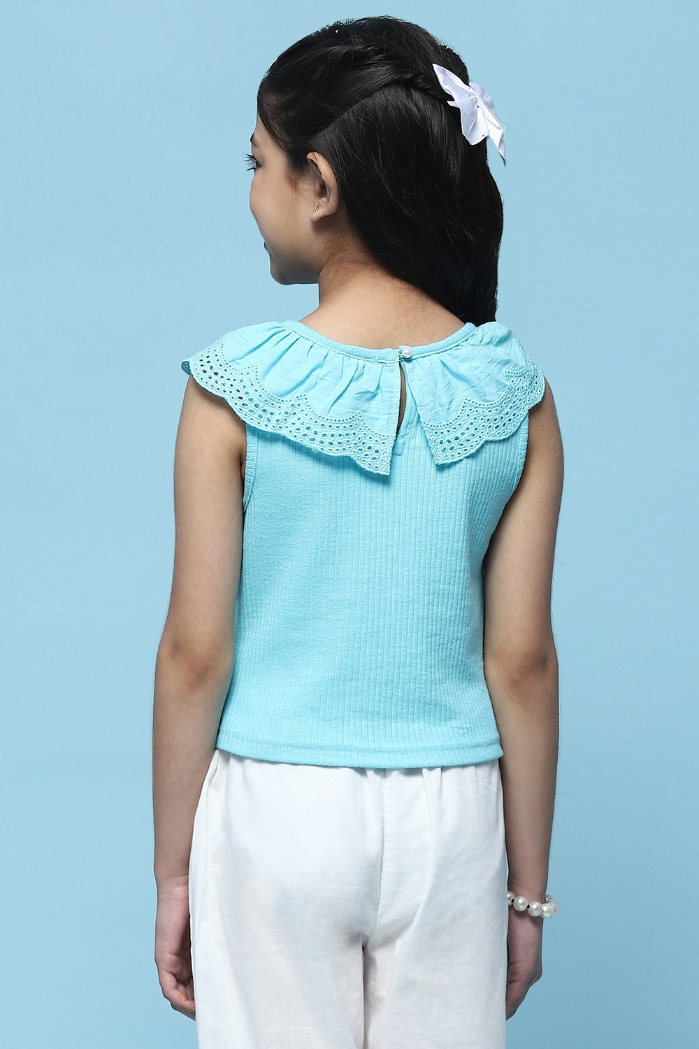 Pink Sleeveless Top With Schiffli Lace Detail image number 3