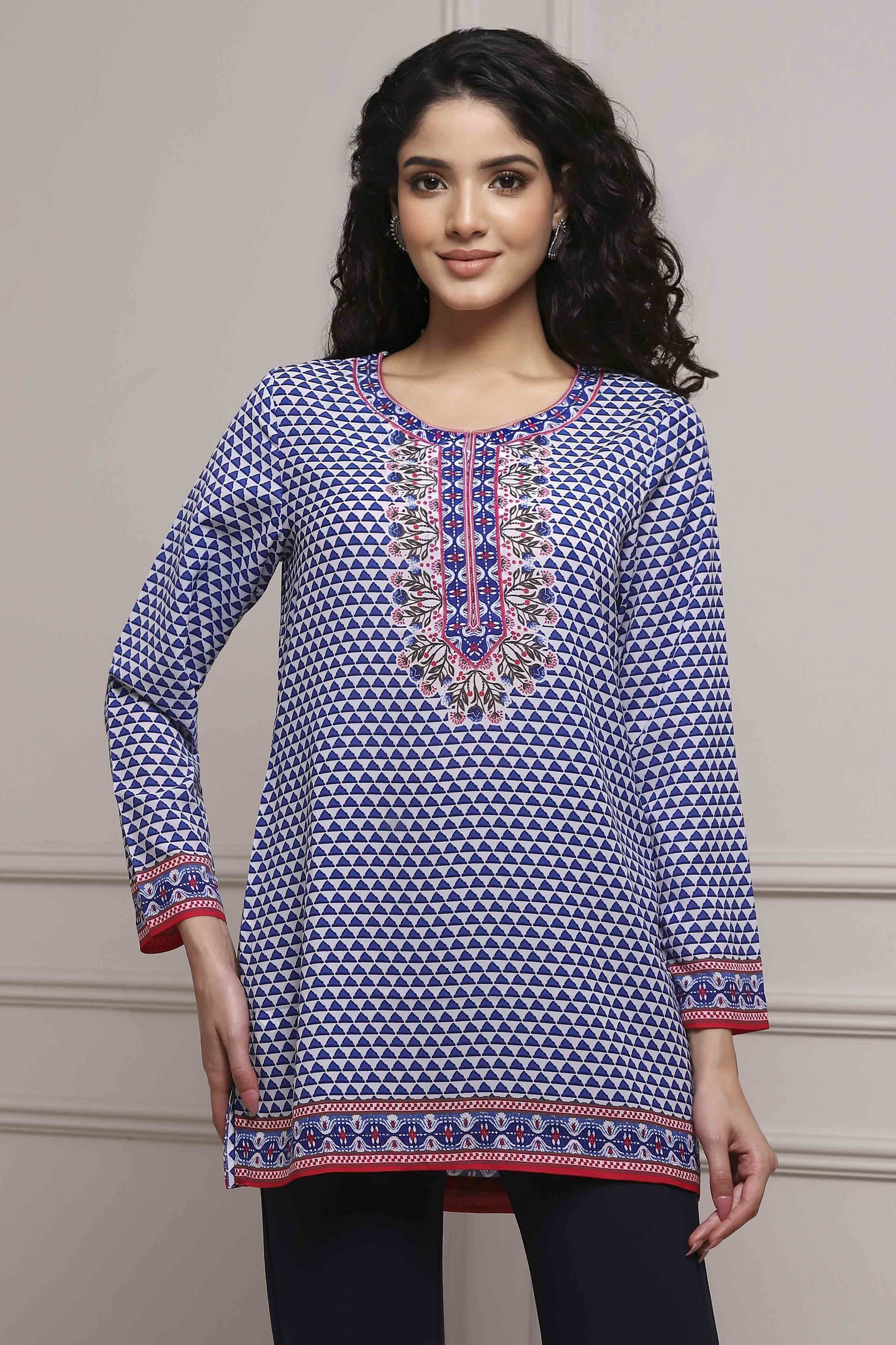 Blue Art Silk Printed Straight Short Kurta image number 5