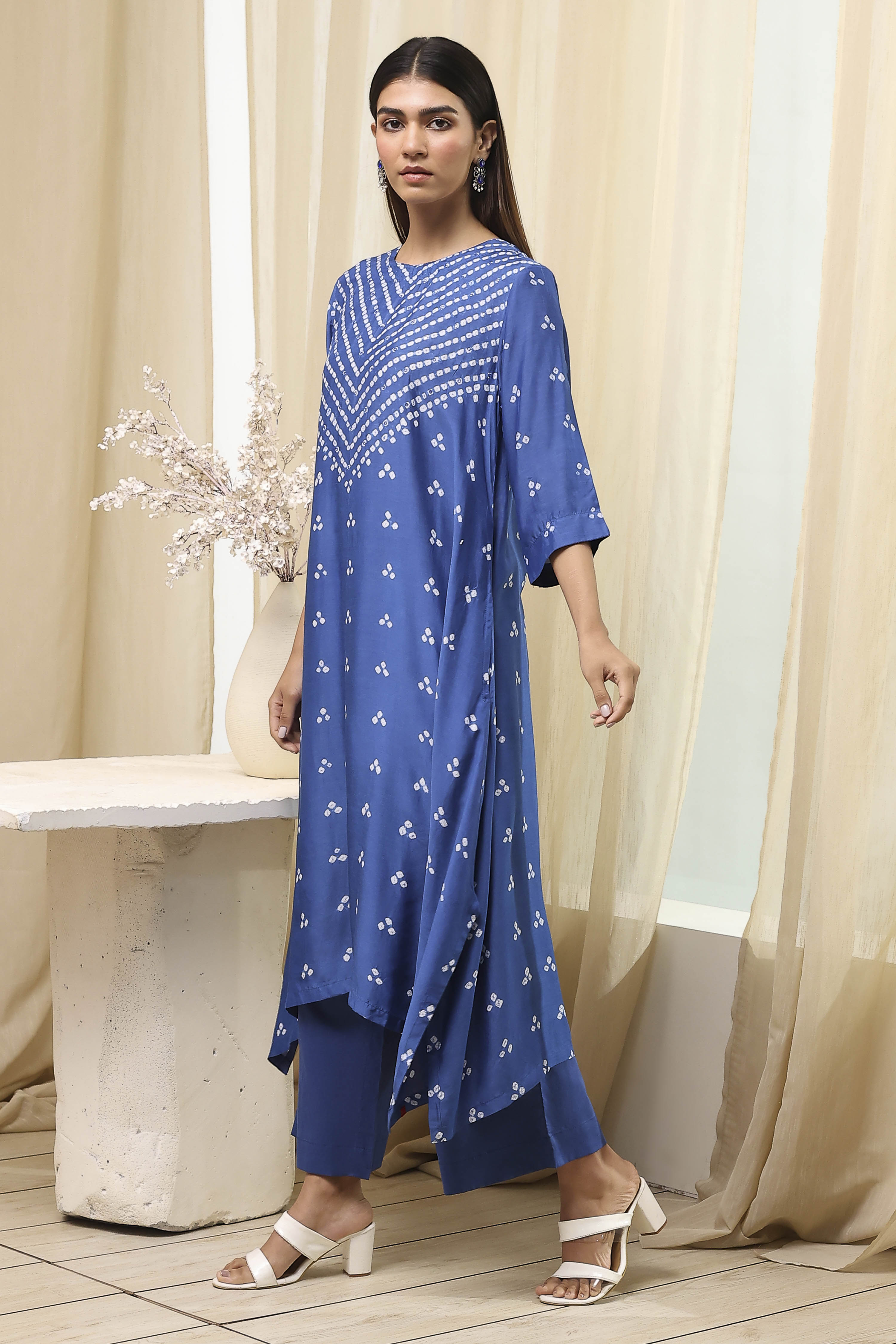 Blue Shantoon Asymmetric Suit Set image number 3