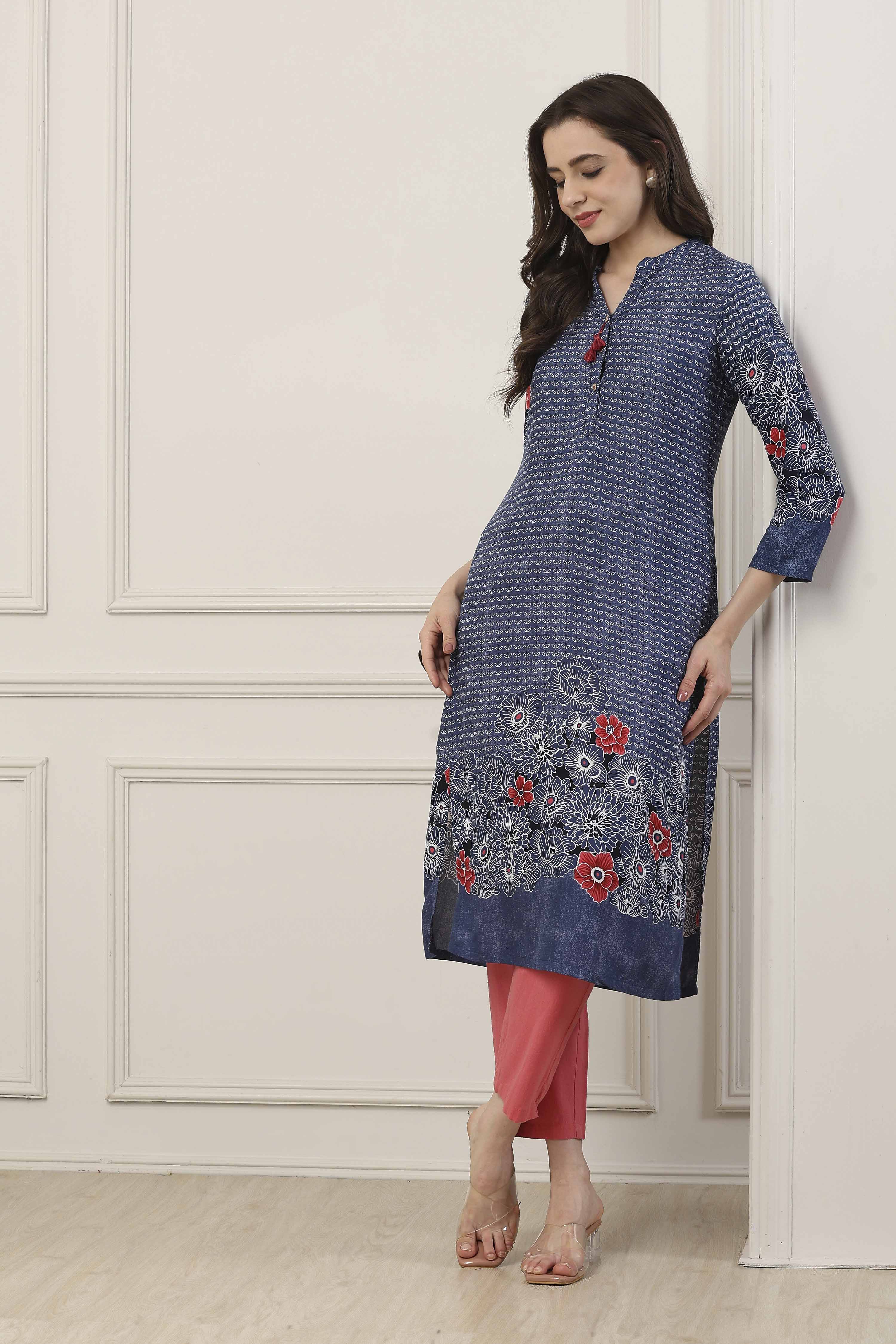Indigo Blue Floral Printed Straight Kurta image number 0
