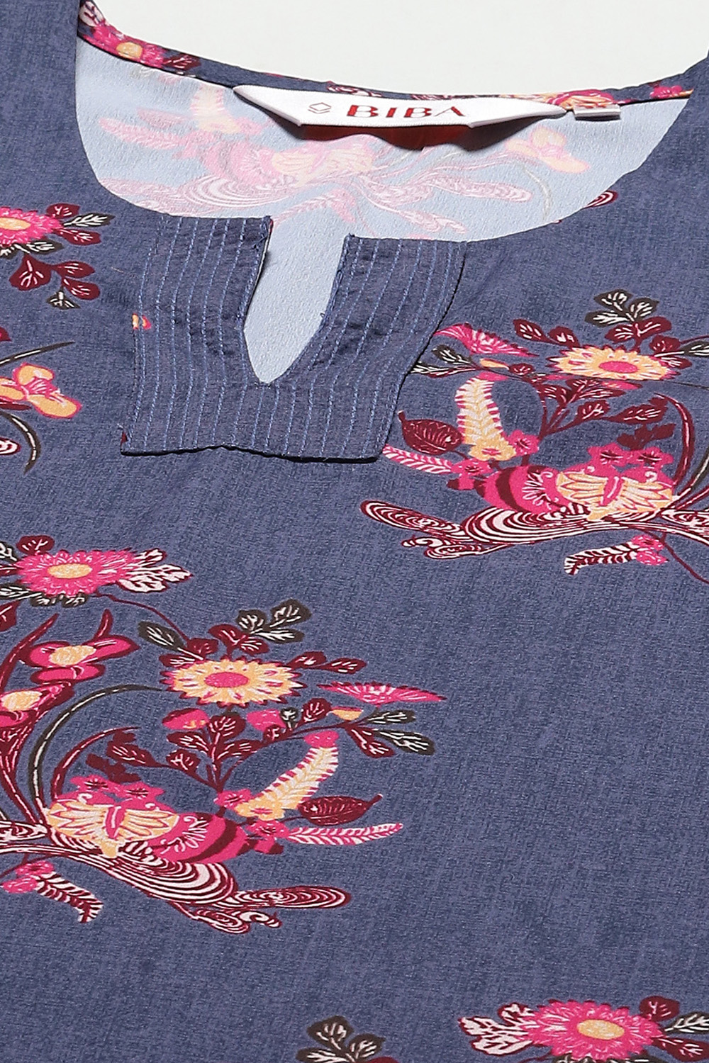 Green Cotton Blend Printed Kurti image number 1