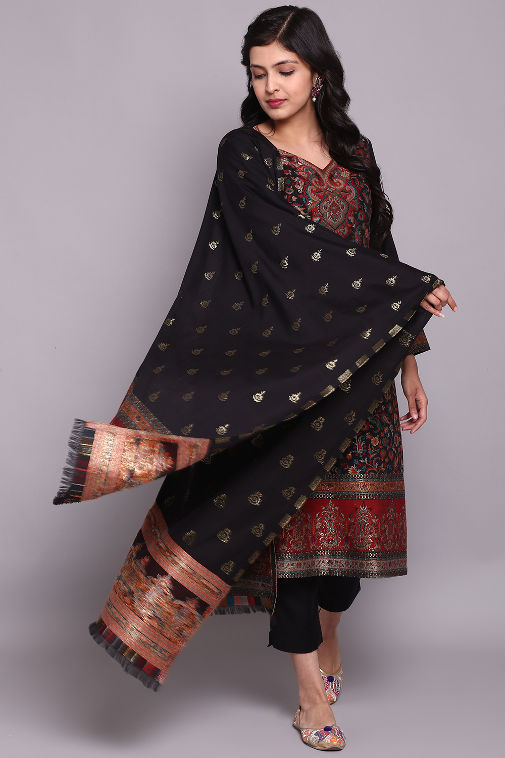 Black Woolen A-Line Kurta Narrow Pants Suit Set image number 6