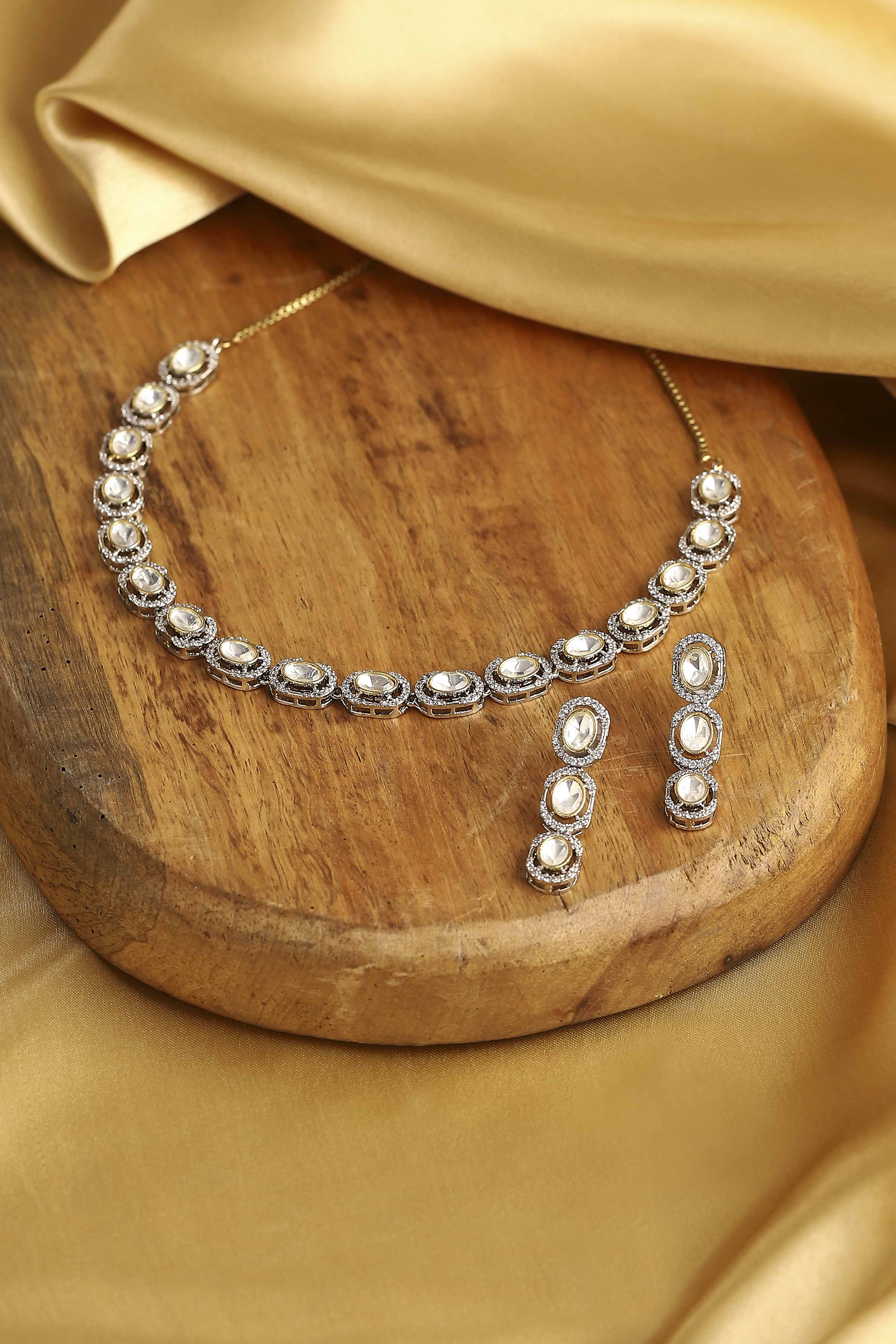White Necklace Set image number 0