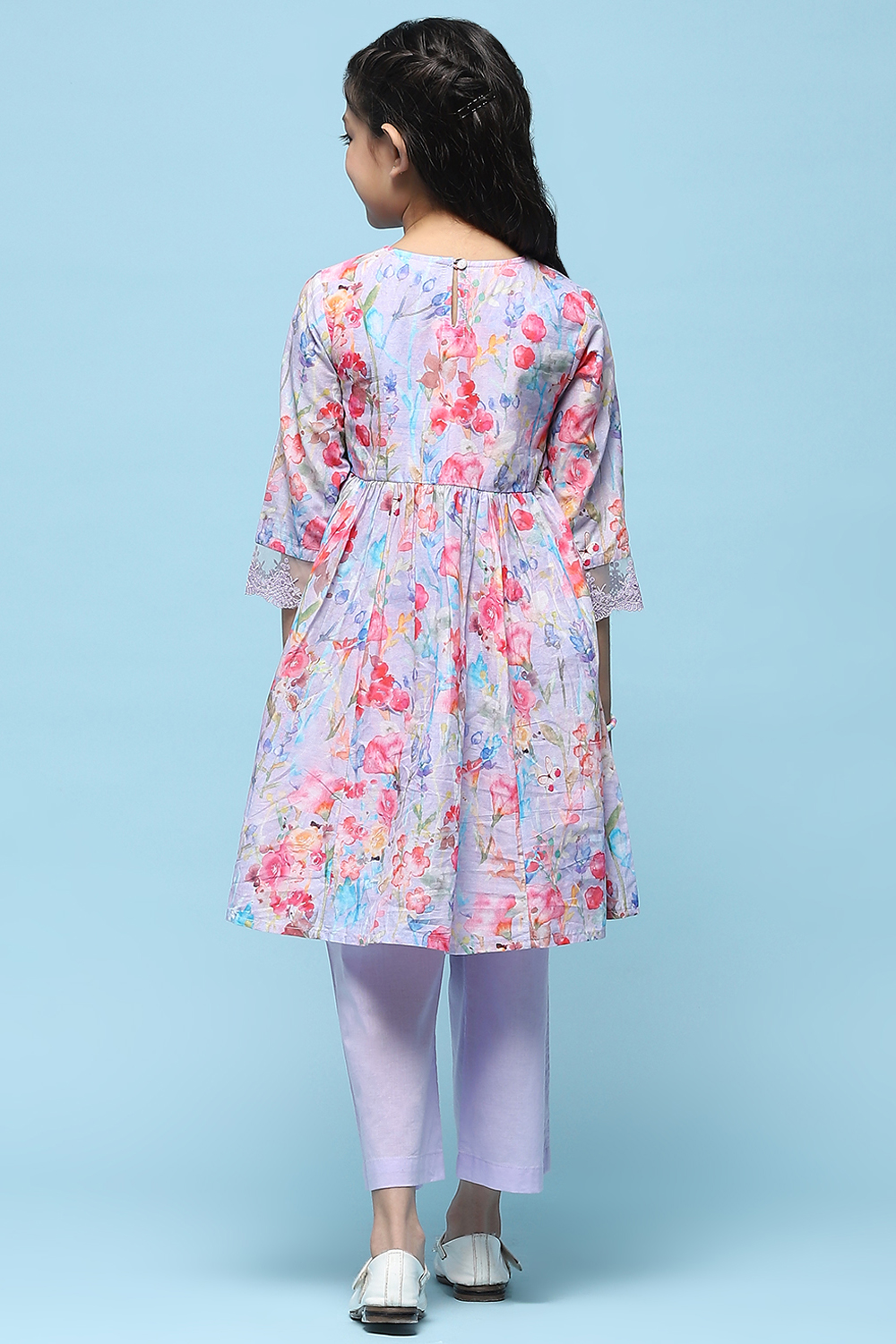 Lavender Printed Cotton Gathered Kurta & Solid Palazzo  image number 4