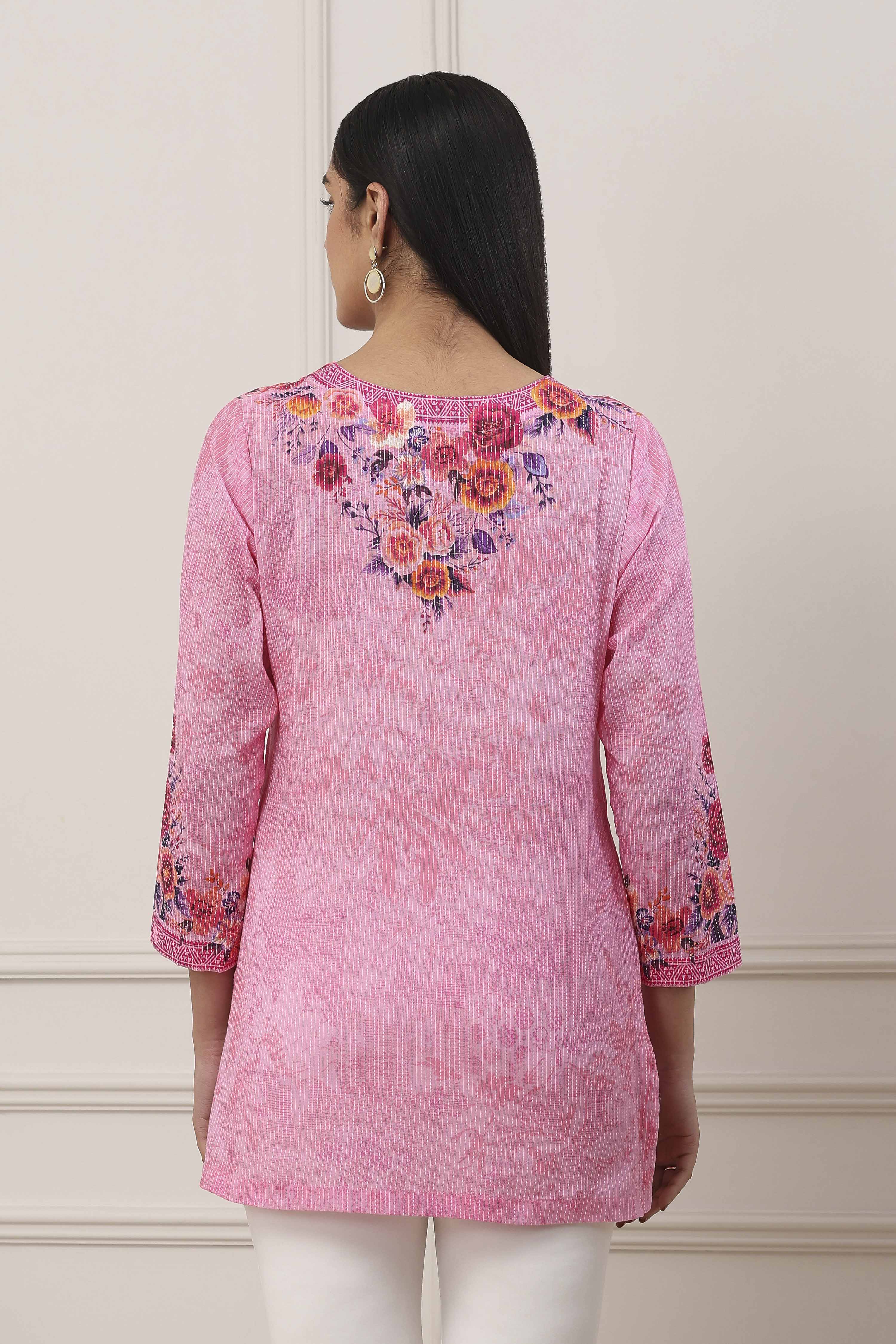 Pink Floral Printed Yoke Straight Kurti image number 3