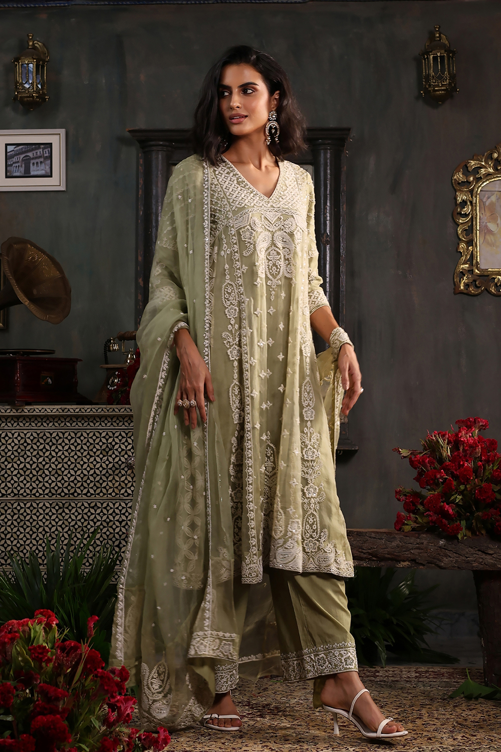 Light Green Organza Embroidered Kalidar Suit Set image number 5