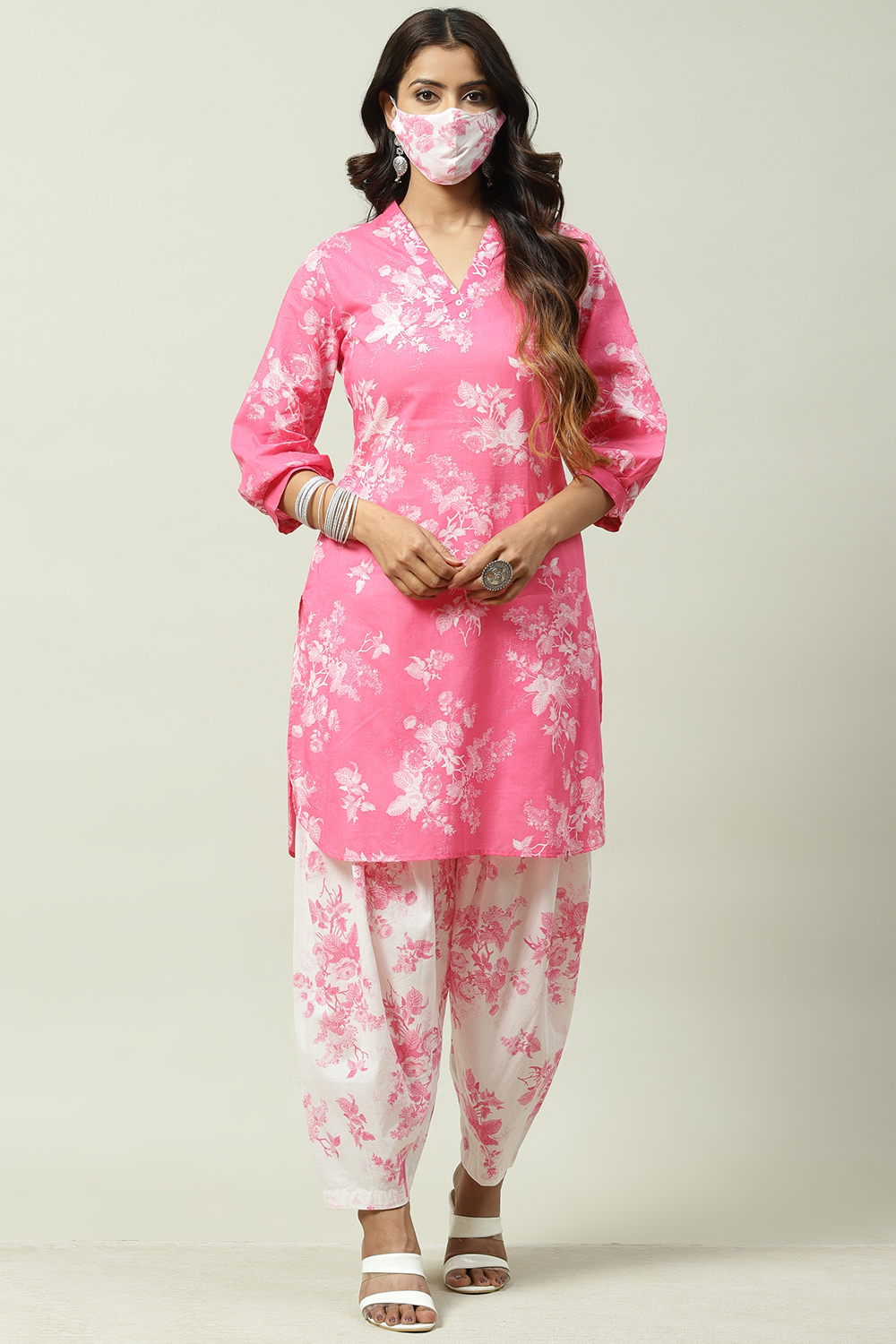 Red Cotton Straight Kurta Set image number 7