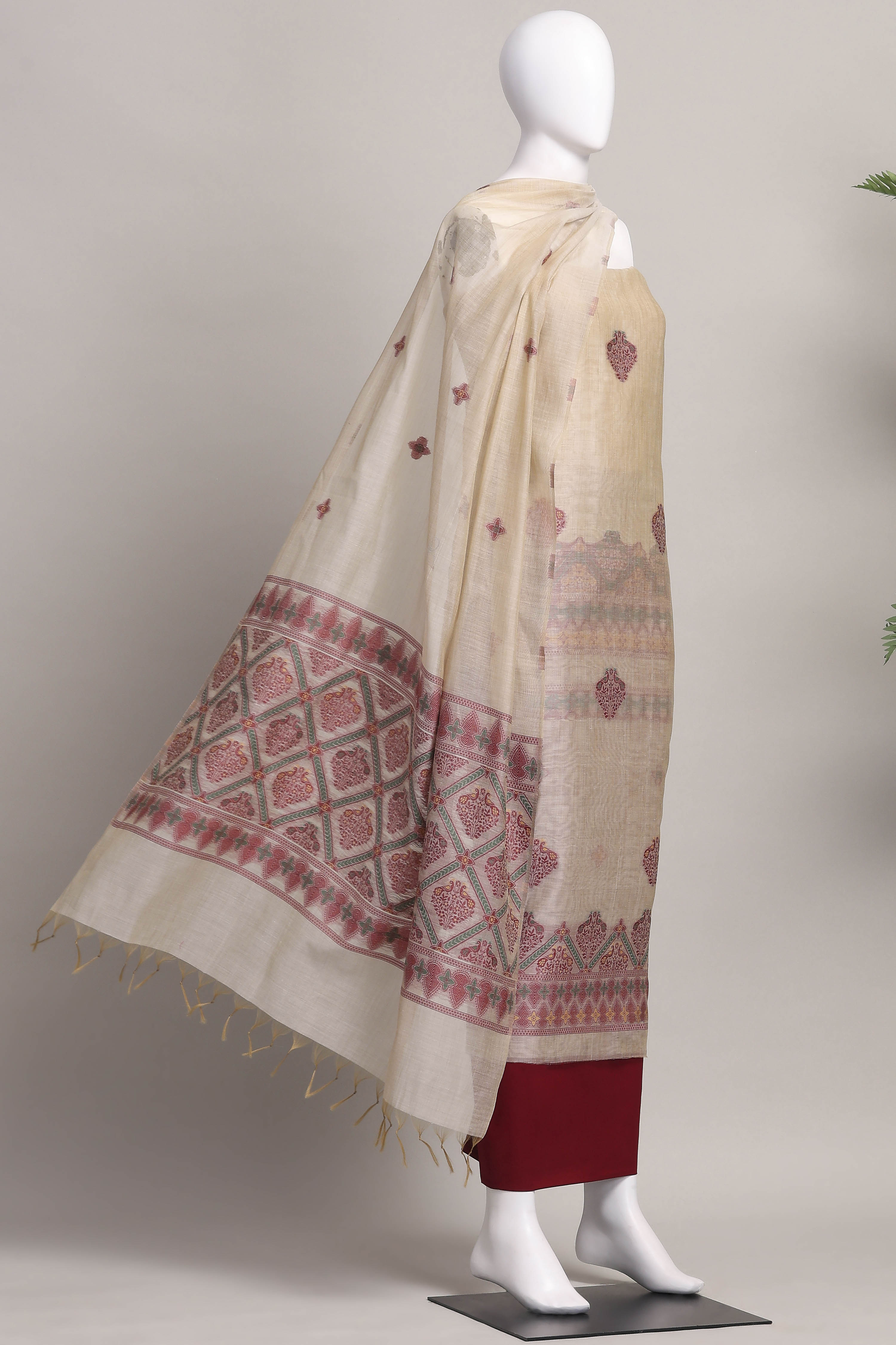 Rani Cotton Jamdani Unstitched Suit Set image number 4