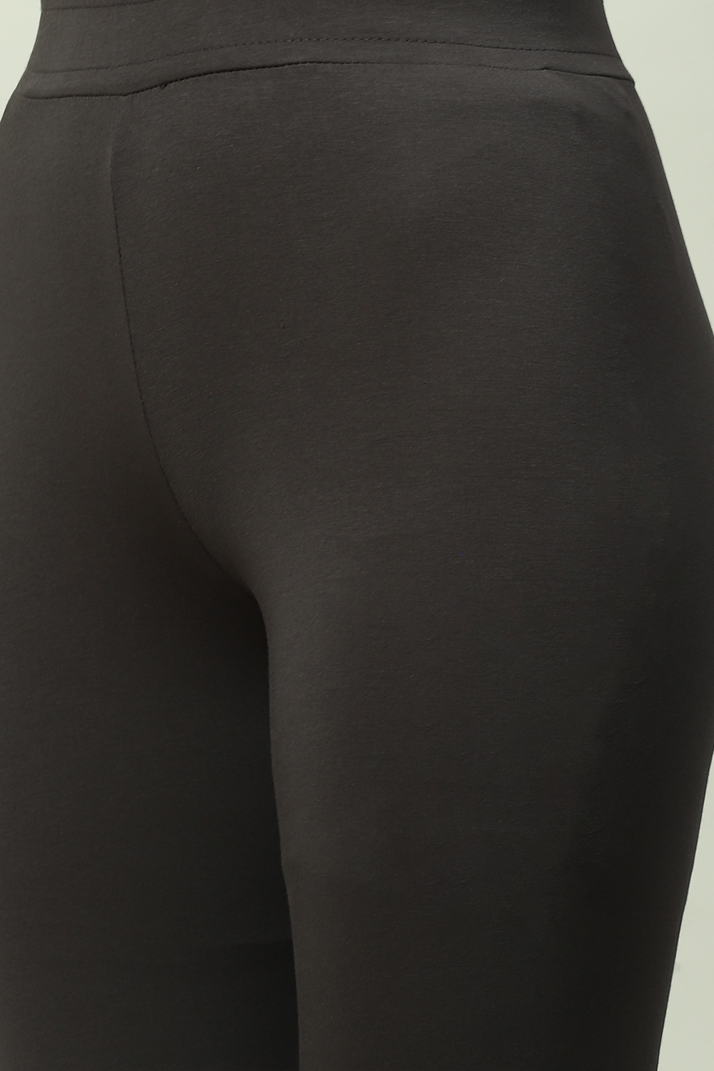 Black Cotton Blend Solid Leggings image number 1