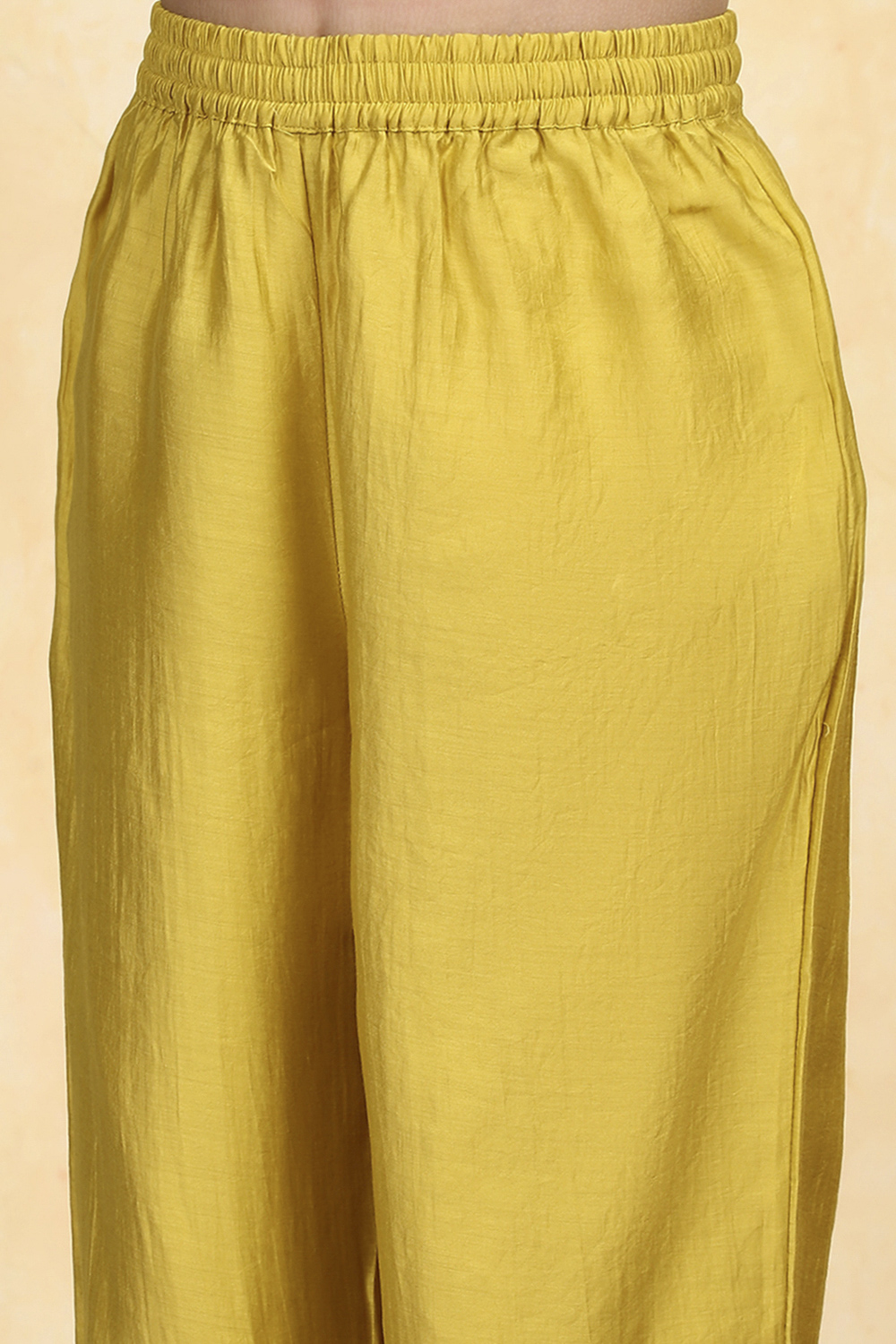 Green Polyester Blend Solid Gathered Suit Set image number 2