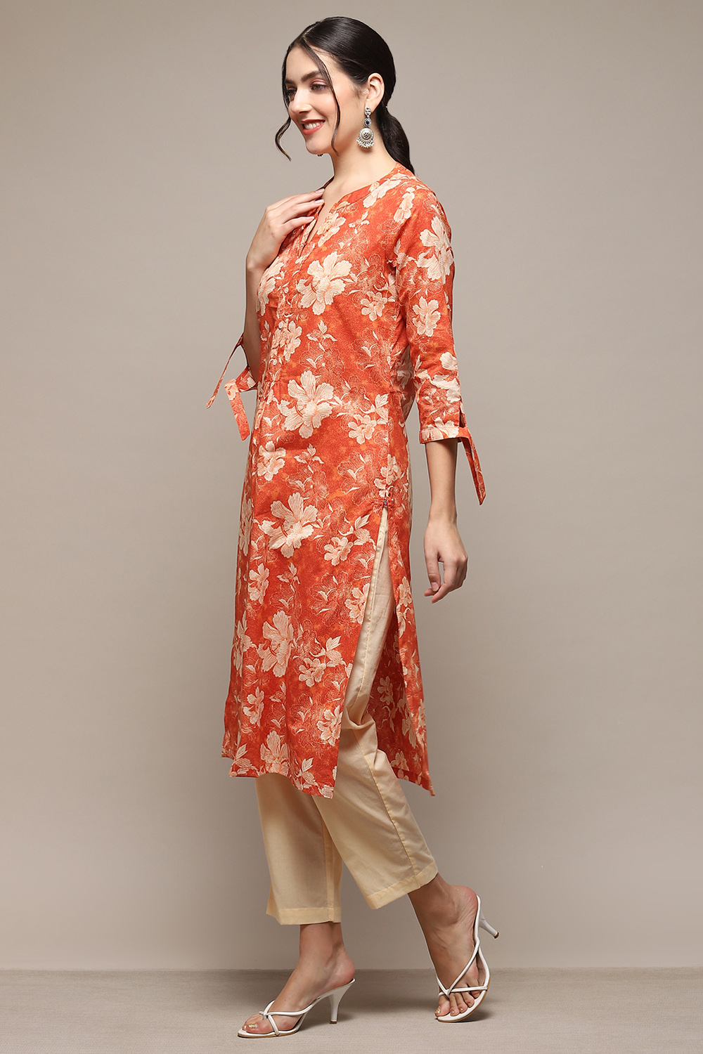 Brick Red Cambric Narrow Kurta Pant Suit Set image number 3