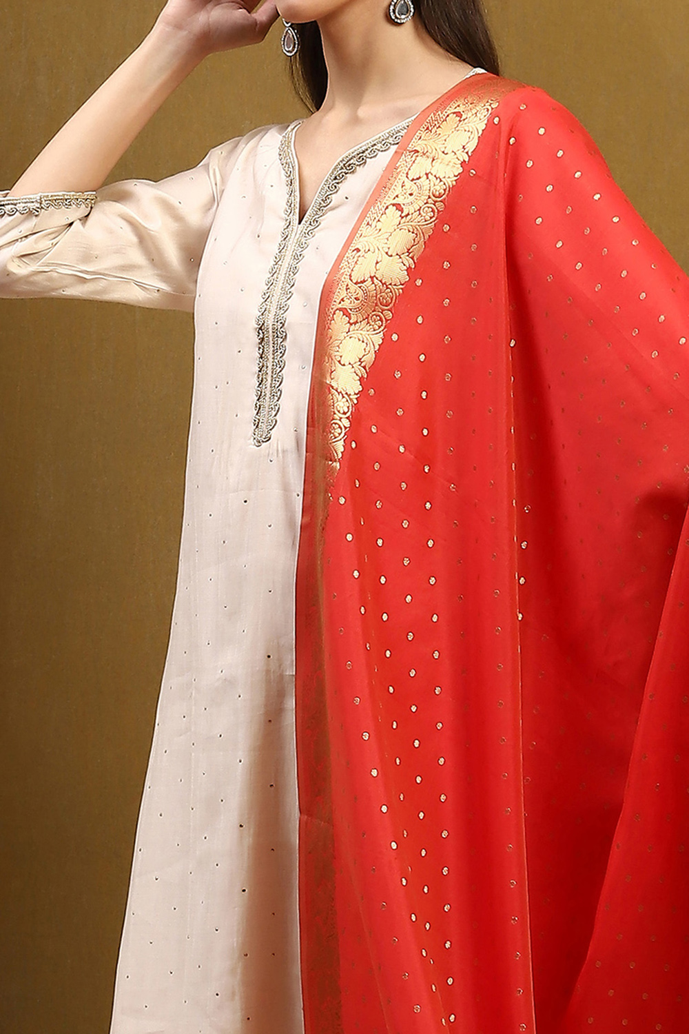 Red Embellished Festive Dupatta image number 1
