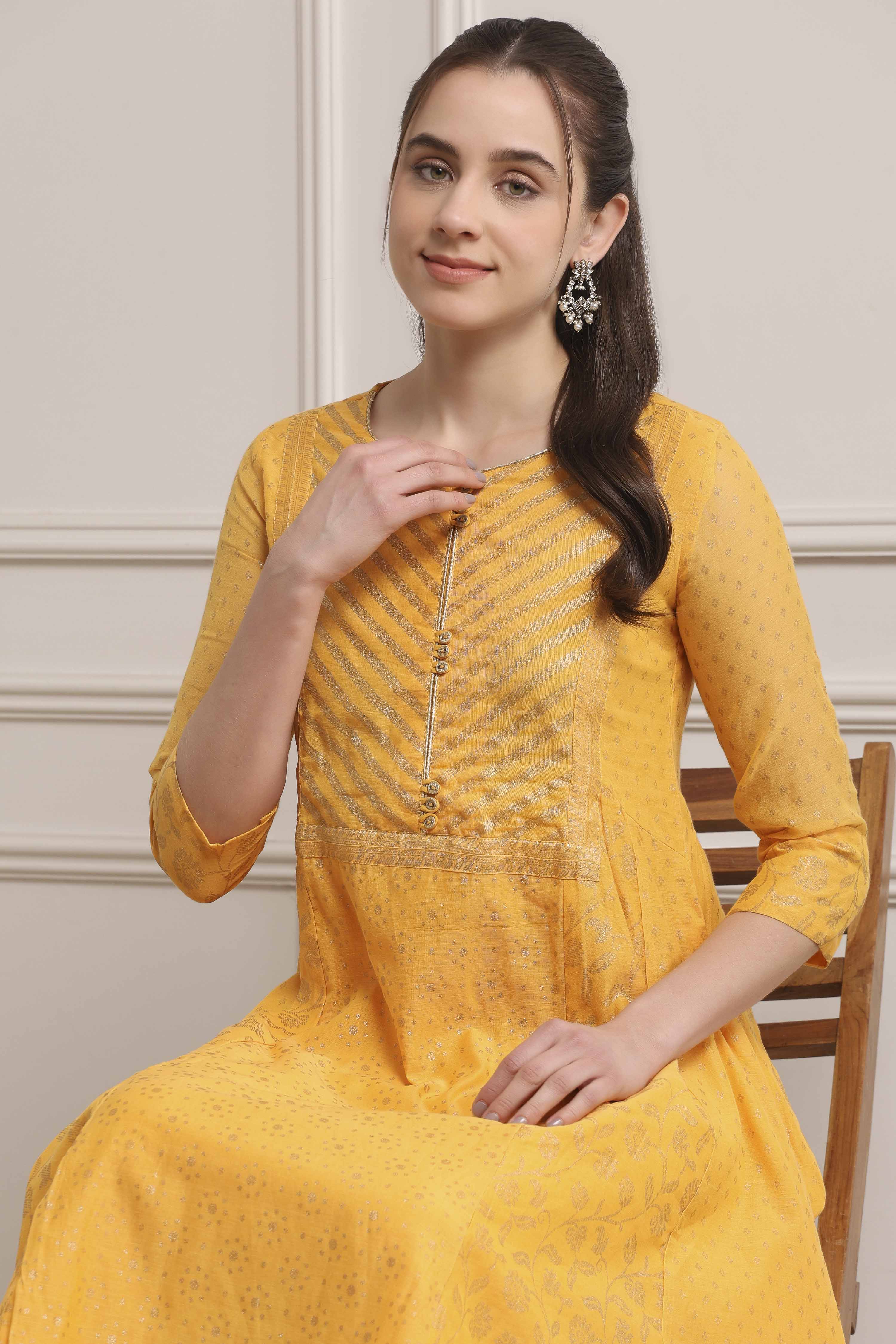 Yellow Polyester Flared Kurta Pants Set image number 6