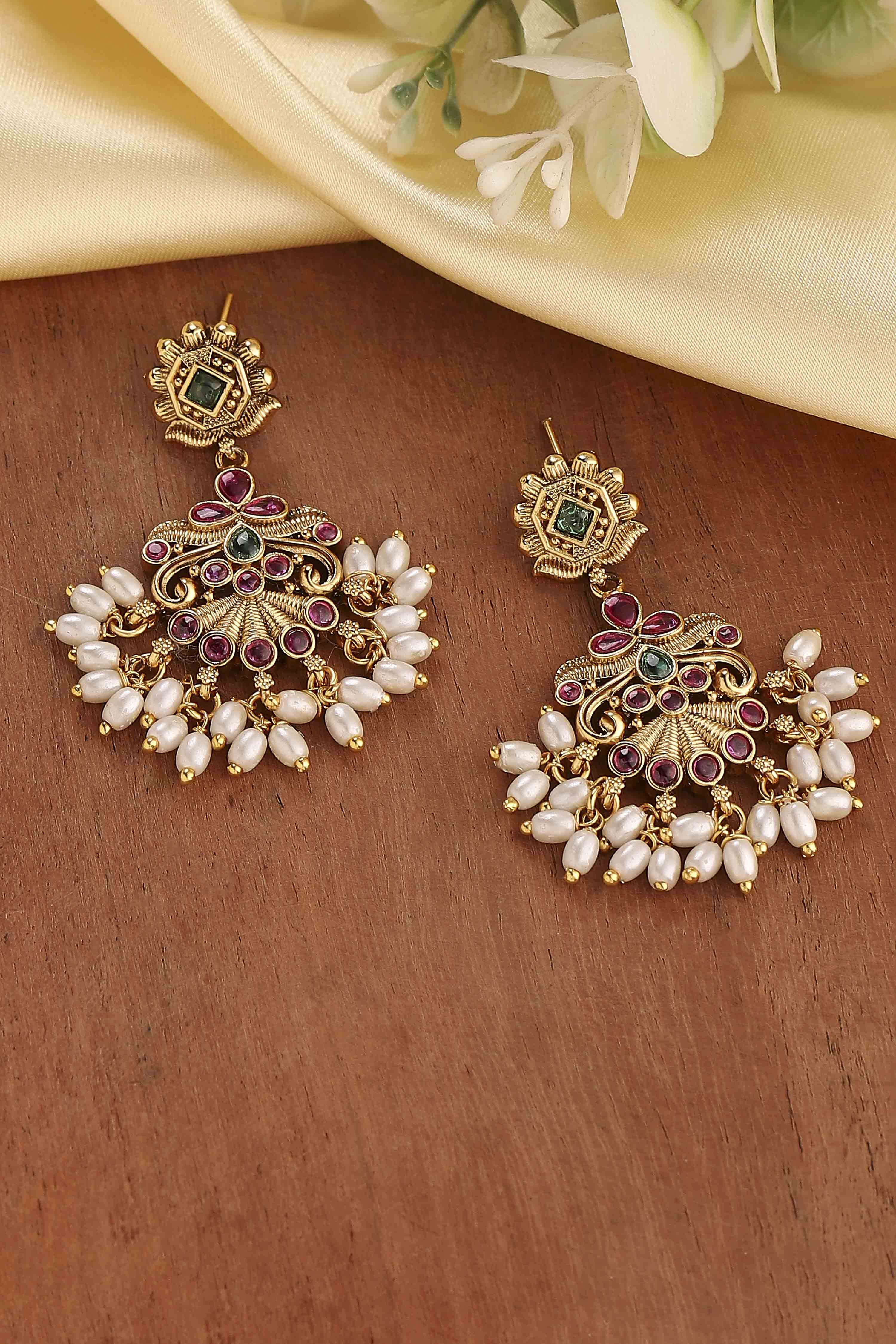 Multicolour Textured Earrings image number 0