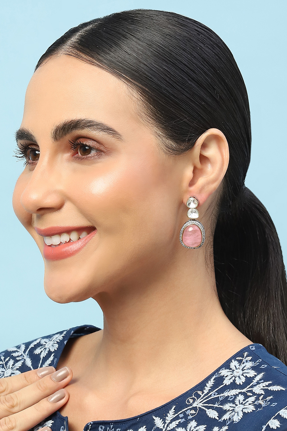 Light Pink Brass earrings image number 3