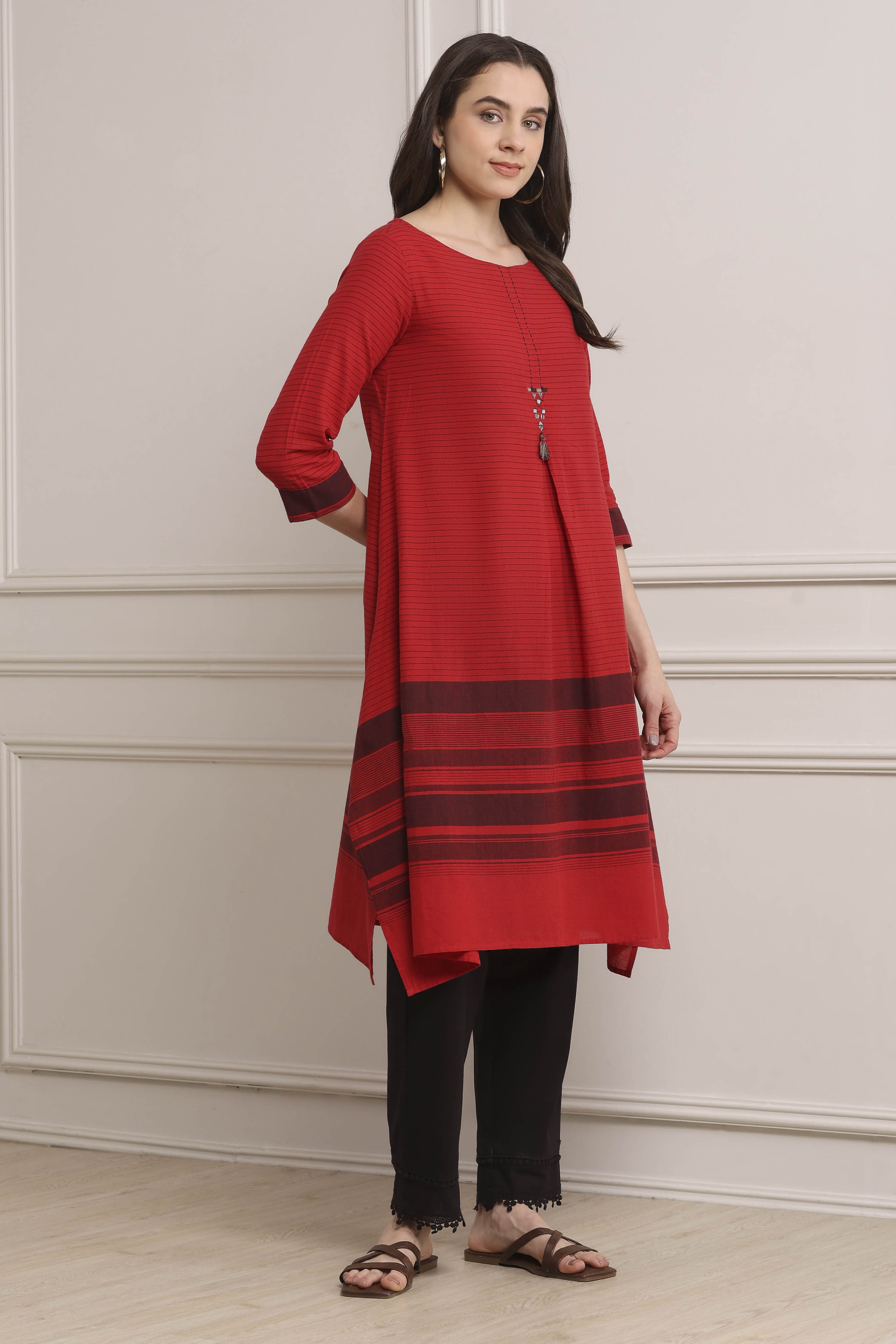 Red Cotton A-Line Kurta Pants Set image number 5