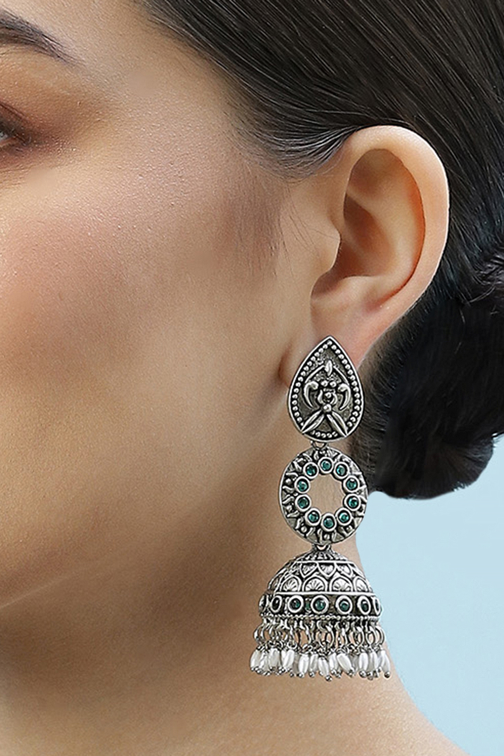 Oxidised Green Alloy Earrings image number 1