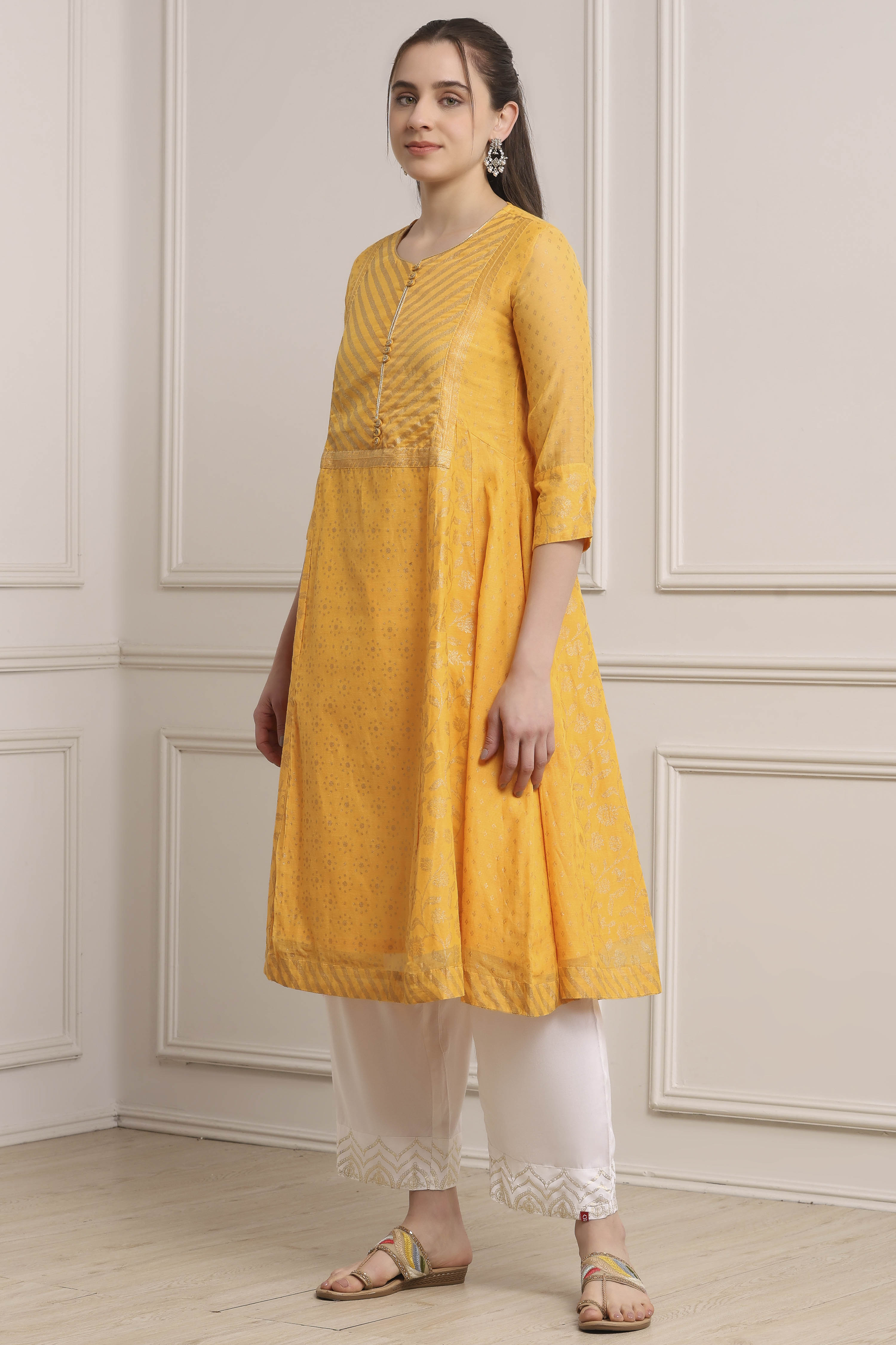 Yellow Polyester Flared Kurta Pants Set image number 3