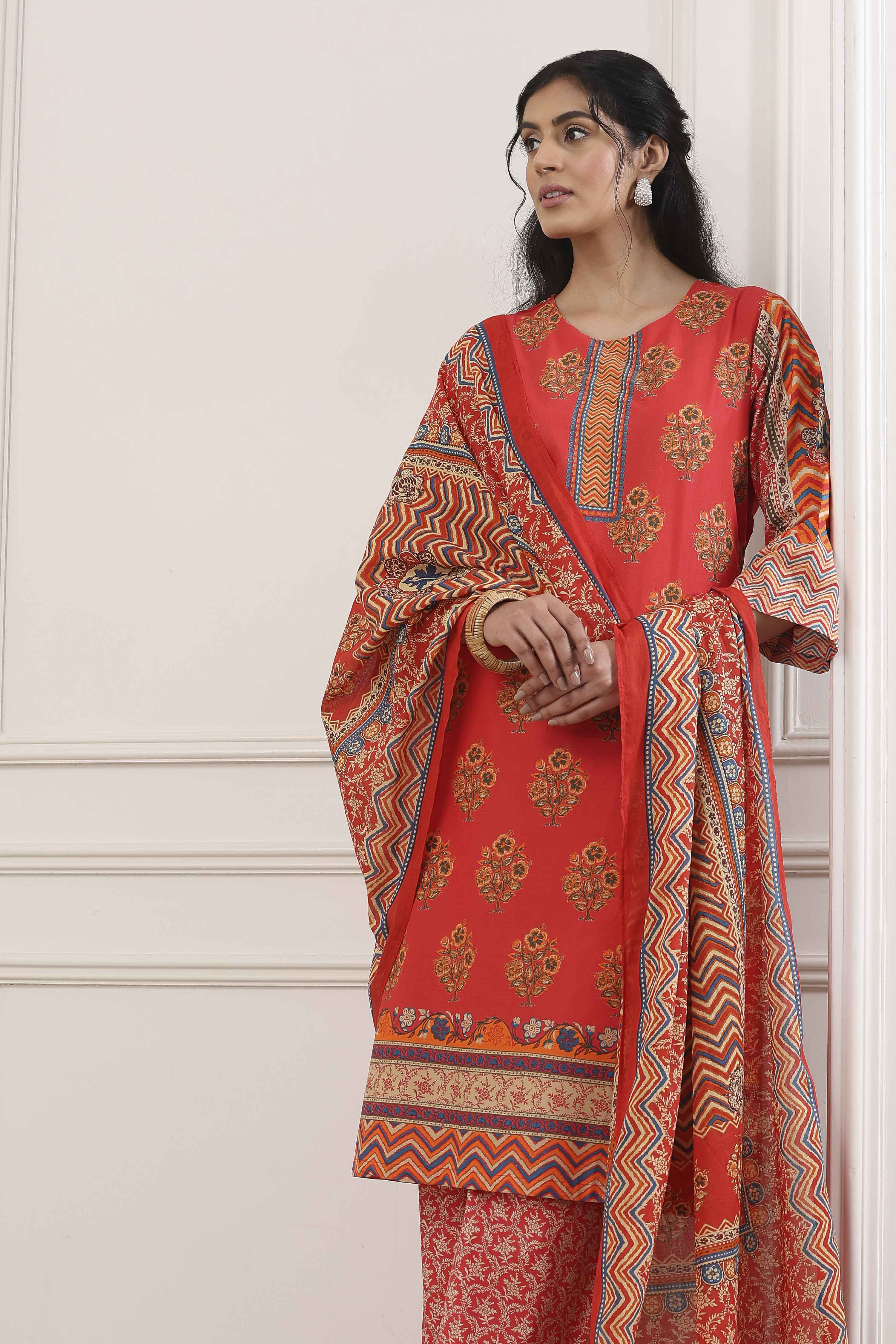 Red Cotton Floral Motifs Straight Suit Set image number 7