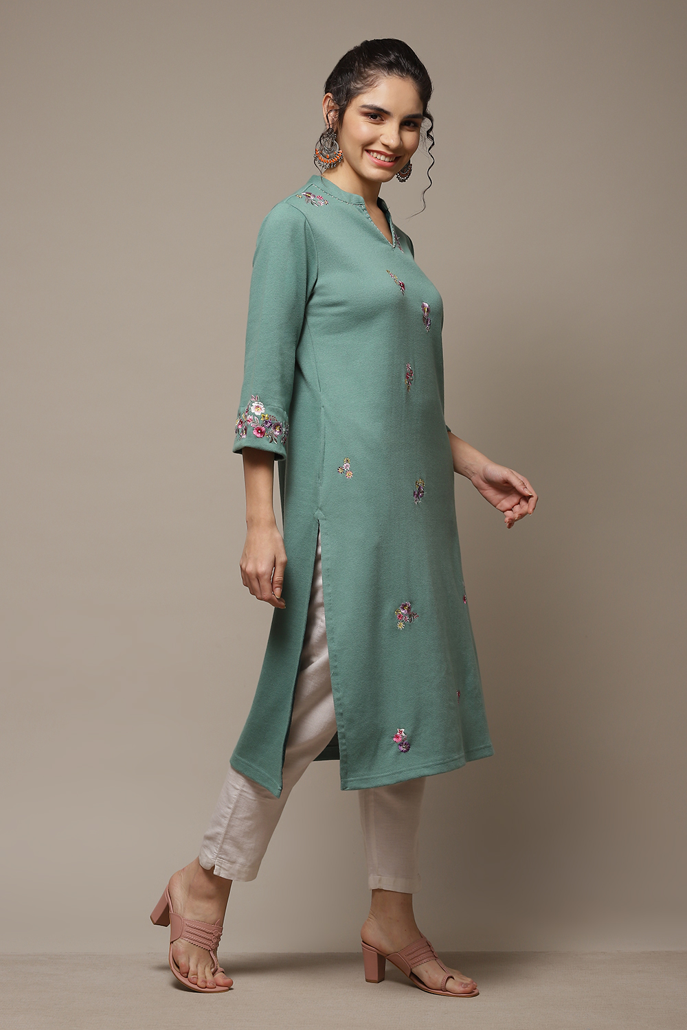 Peach Acrylic Straight Yarndyed Kurta image number 4