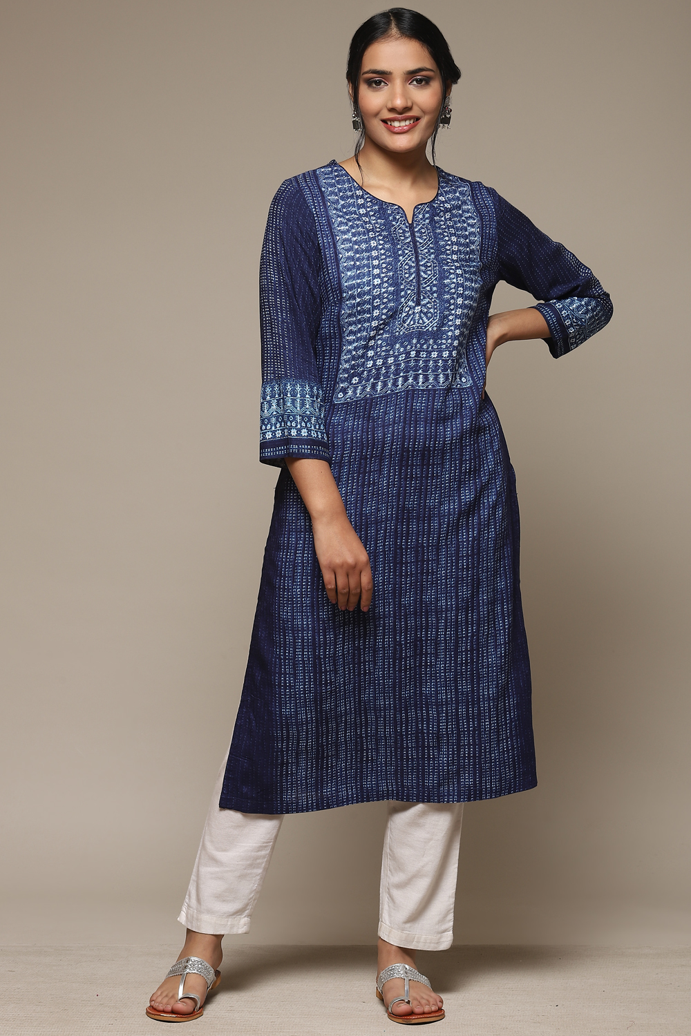 Indigo LIVA Straight Printed Kurta image number 5