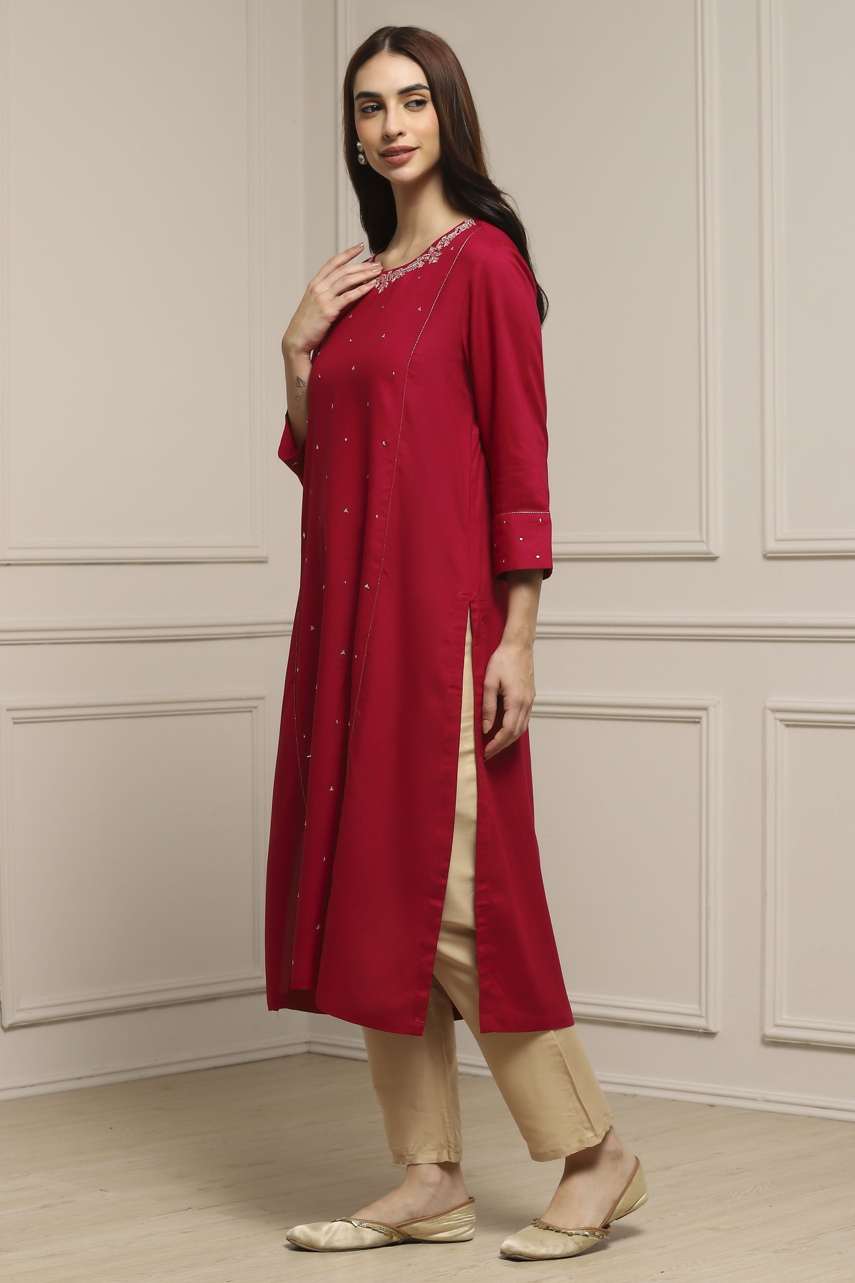 Pink Viscose Rayon Straight Dyed Kurta image number 2