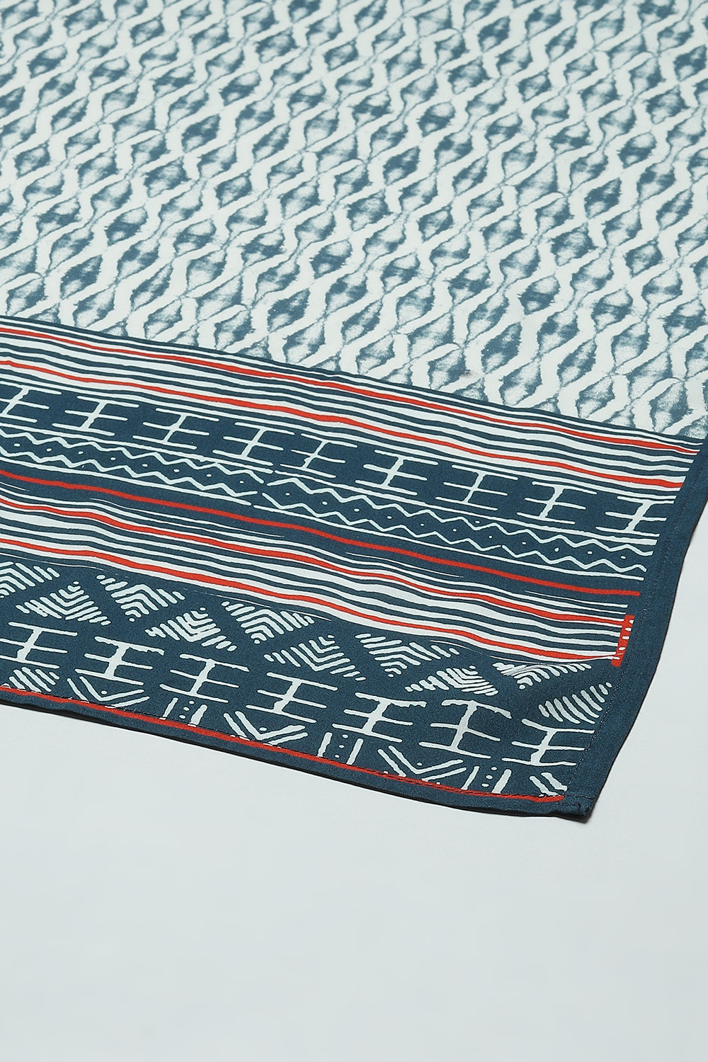 Blue Straight Kurta Regular Pants Suit Set image number 3