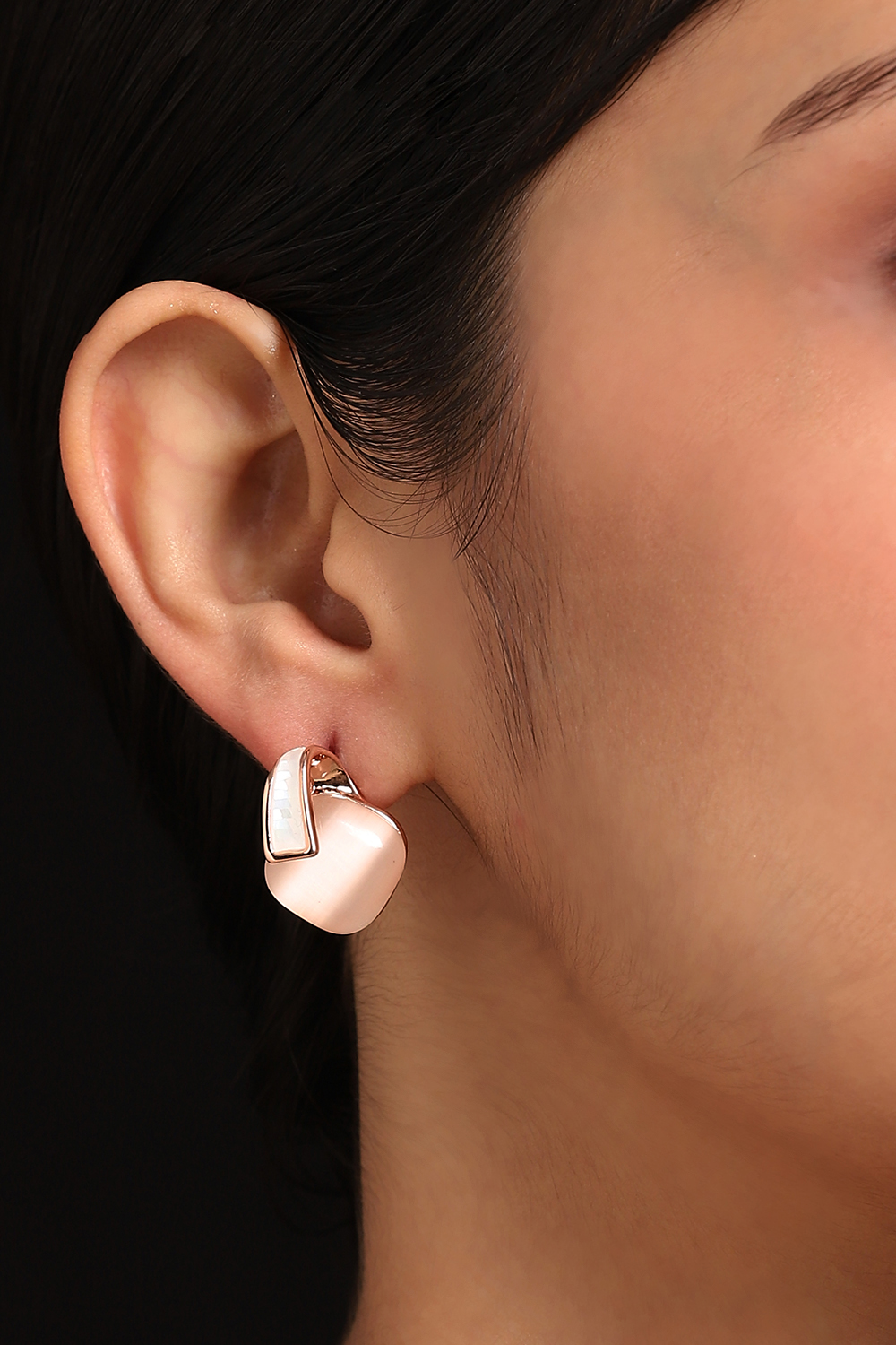 Nude Earrings image number 1