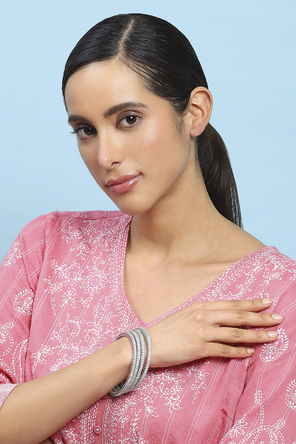 White Alloy Bangle image number 3