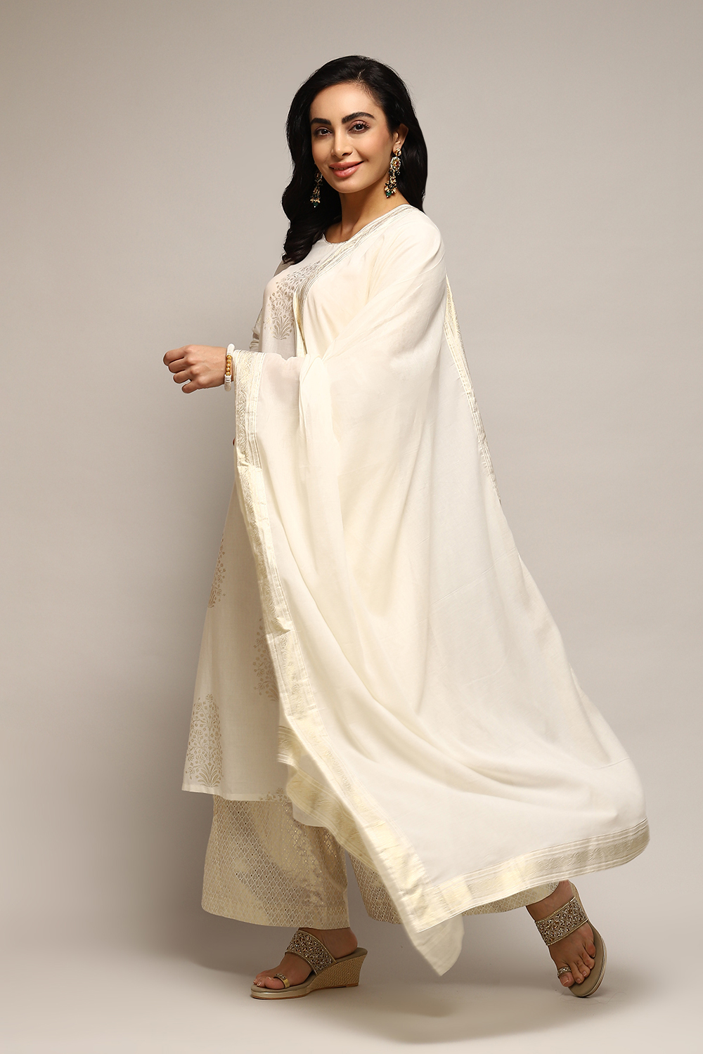 Navy Blue Cotton Straight Printed Kurta Capri Suit Set image number 5