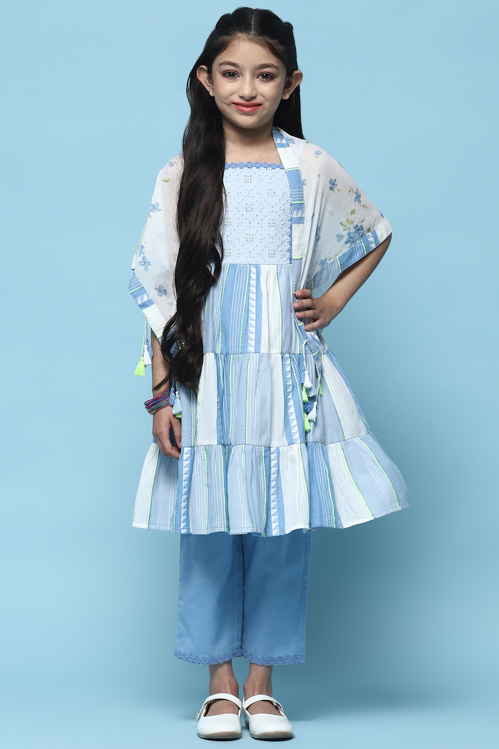 Blue Printed Cotton Kurta With Pants & Printed Scarf.  image number 7