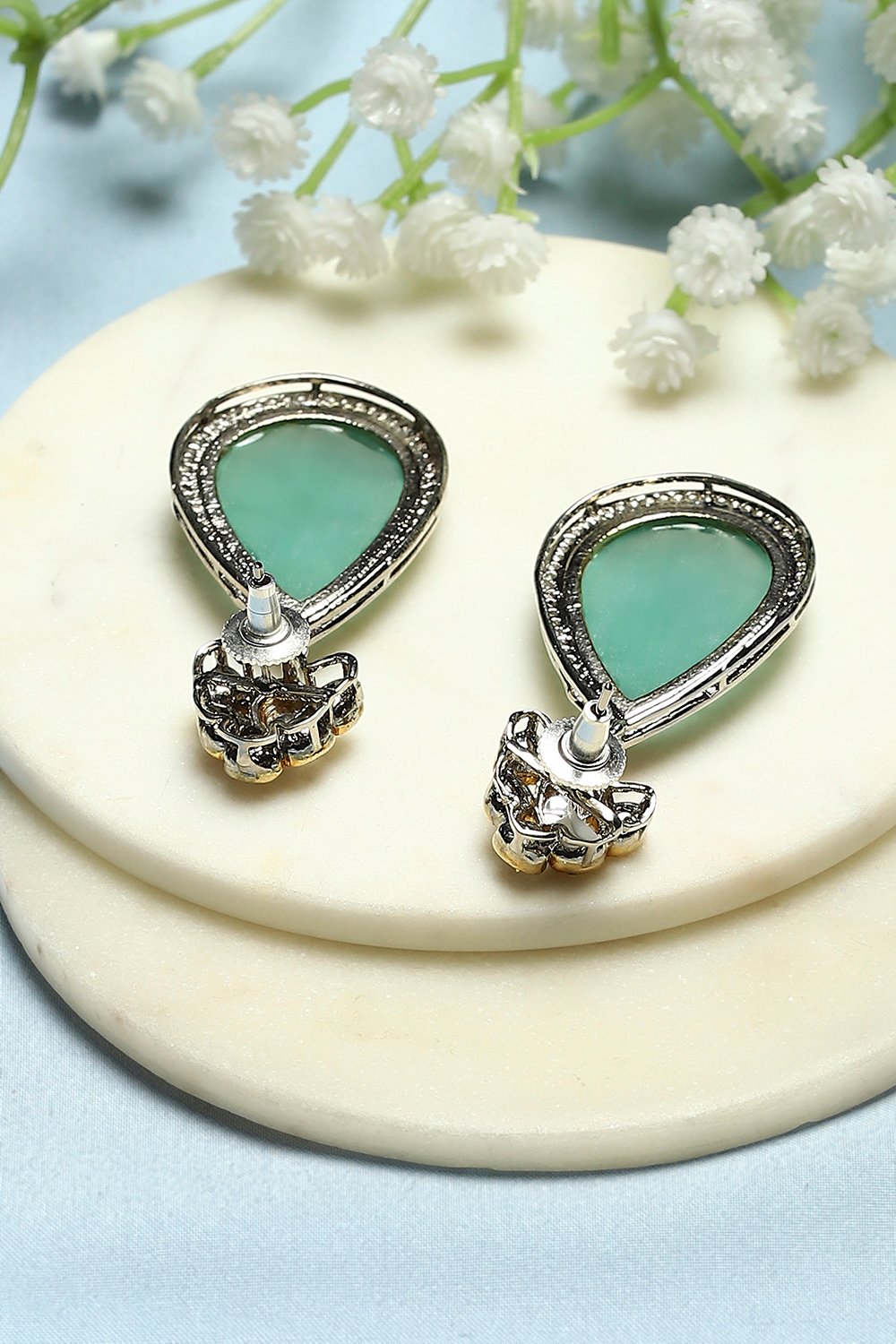Mint Green Gold-Plated Kundan Tear Drop Danglers image number 2