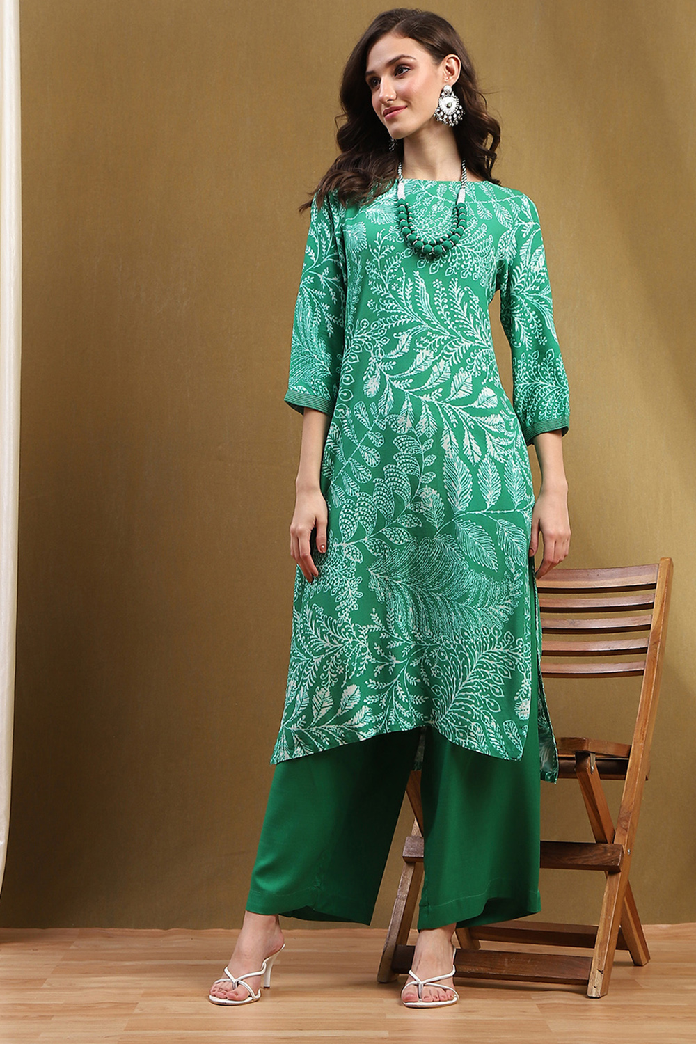 Maroon Printed Straight Kurta Set image number 7