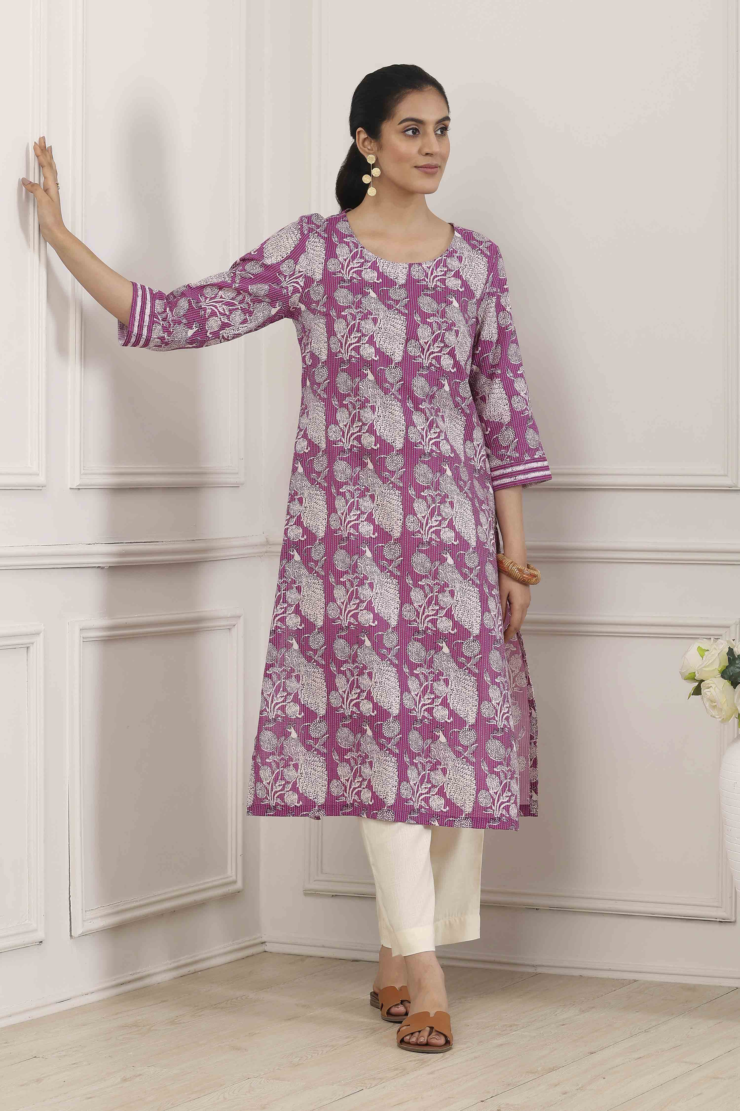 Purple Cotton All-Over Floral Straight Kurta image number 0