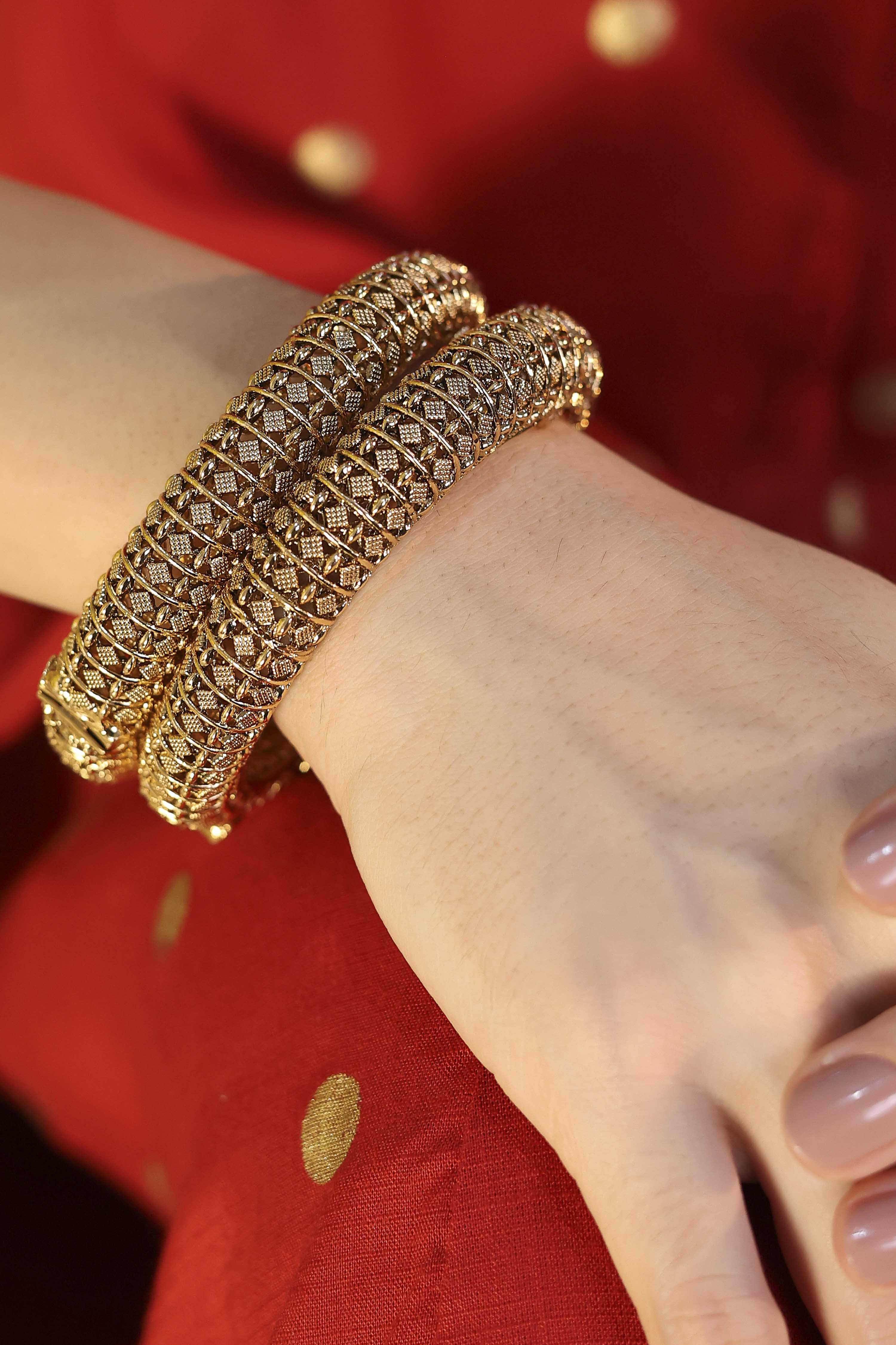 Gold Alloy Temple Bangles image number 1