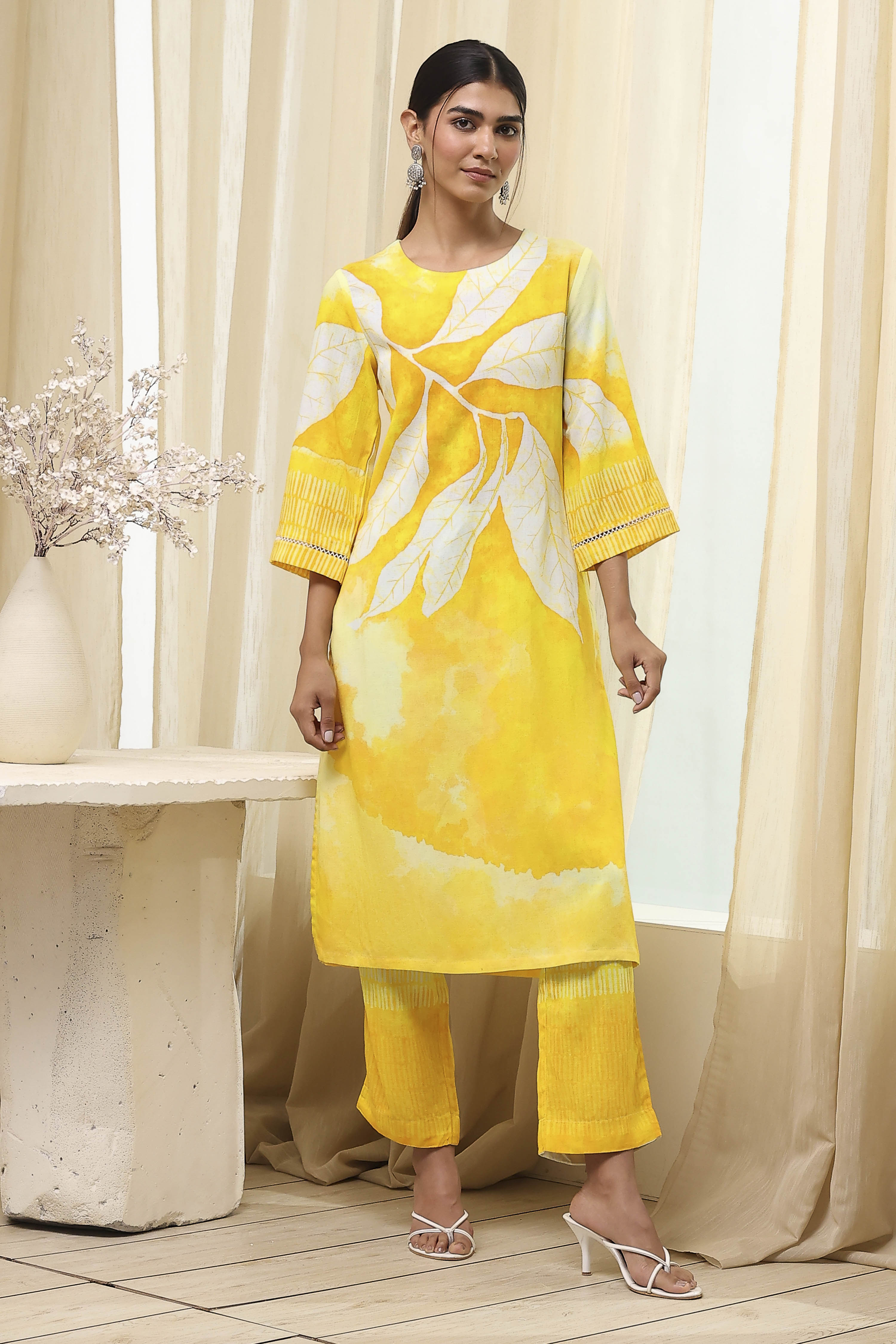 Turquoise Floral Printed Straight Kurta Set image number 0