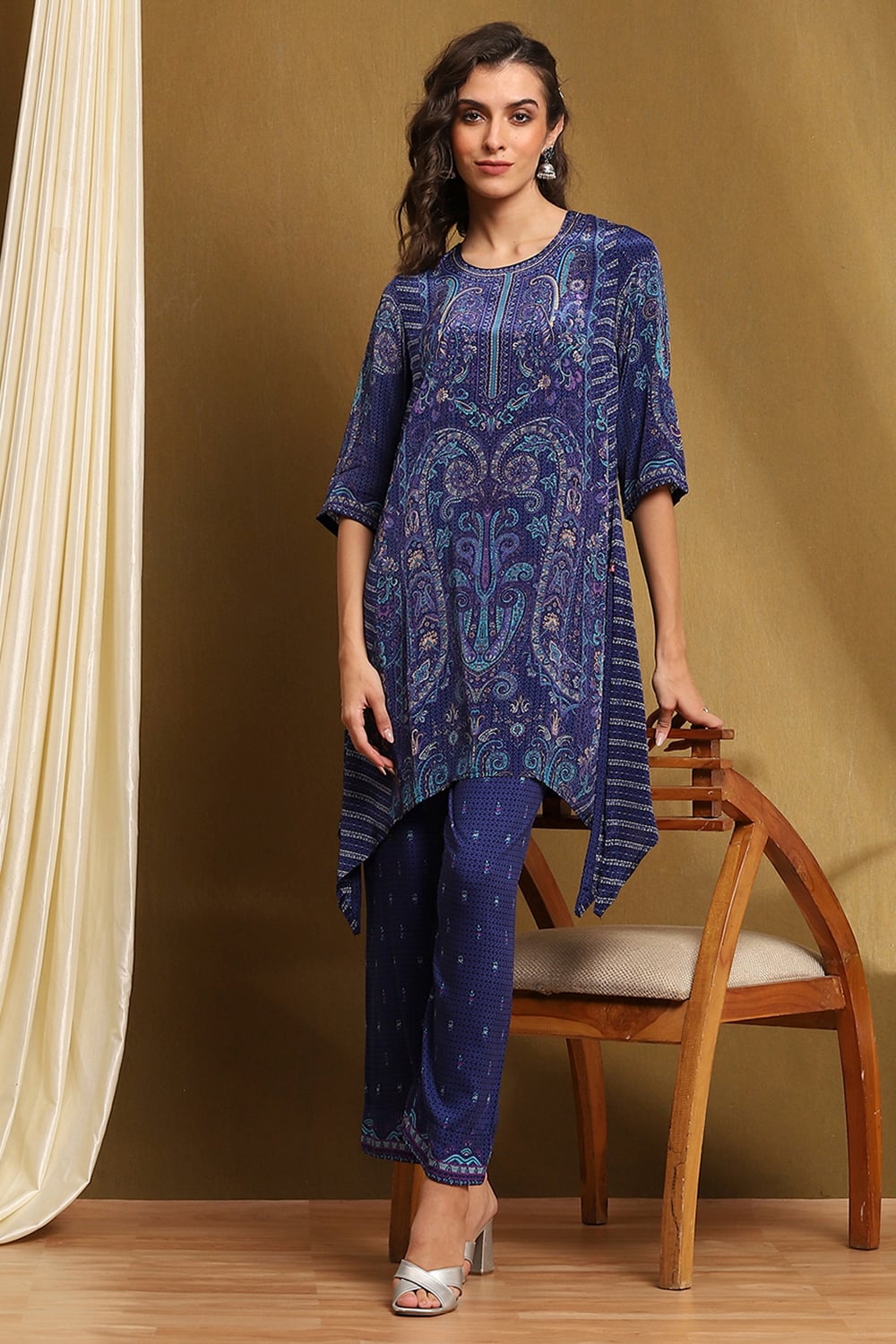 Blue Crepe Printed Asymmetric Kurta Set image number 6
