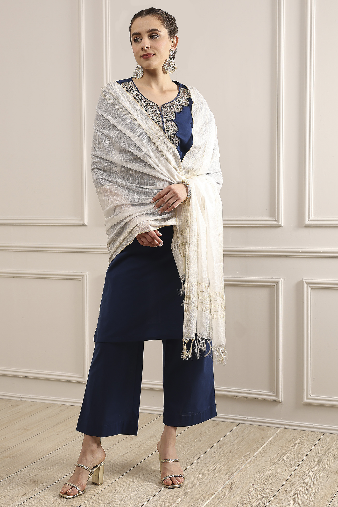 Off White Polyester Yarndyed Dupatta image number 1