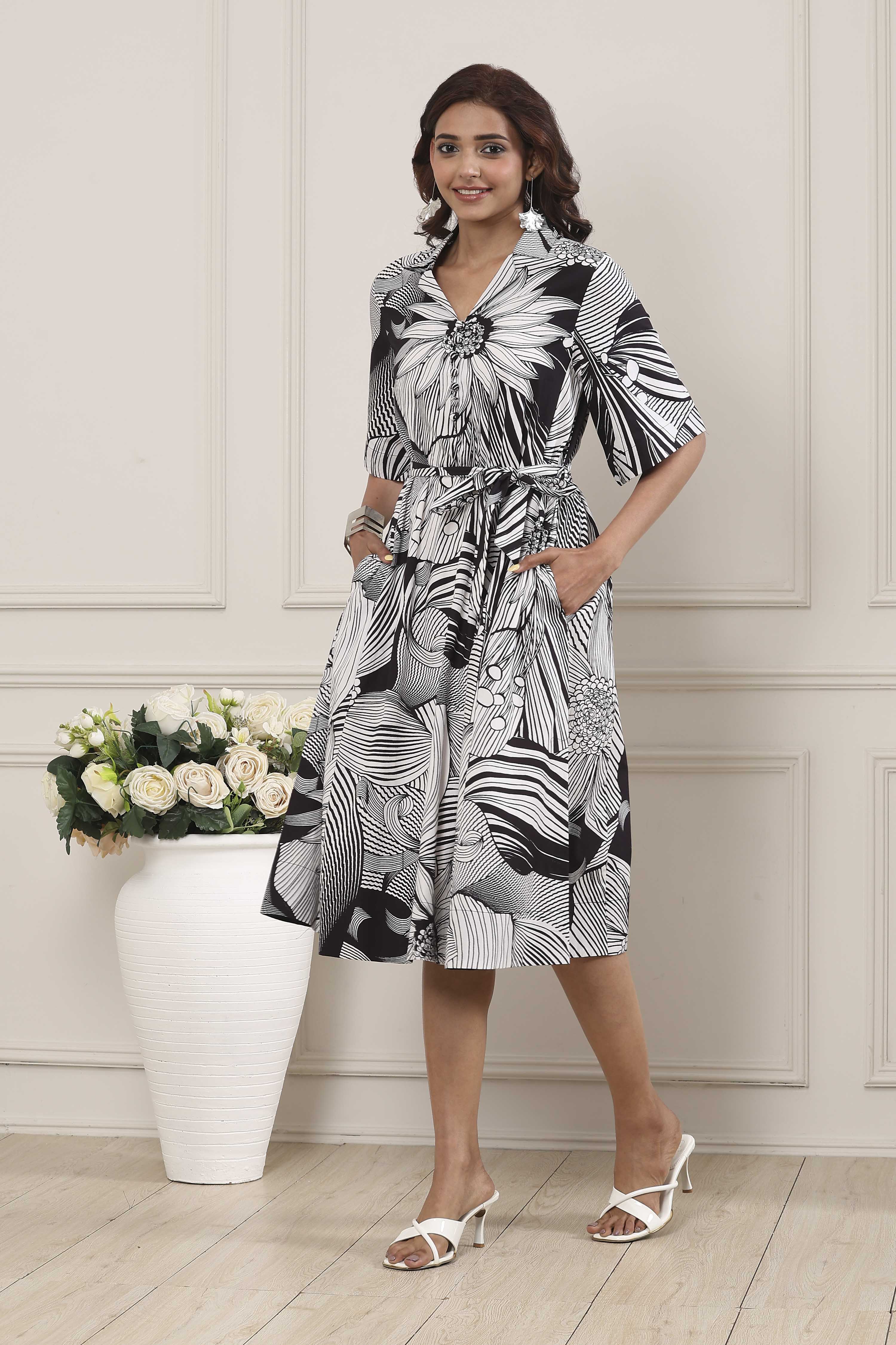 Black Cotton Poplin Flared Dress image number 2