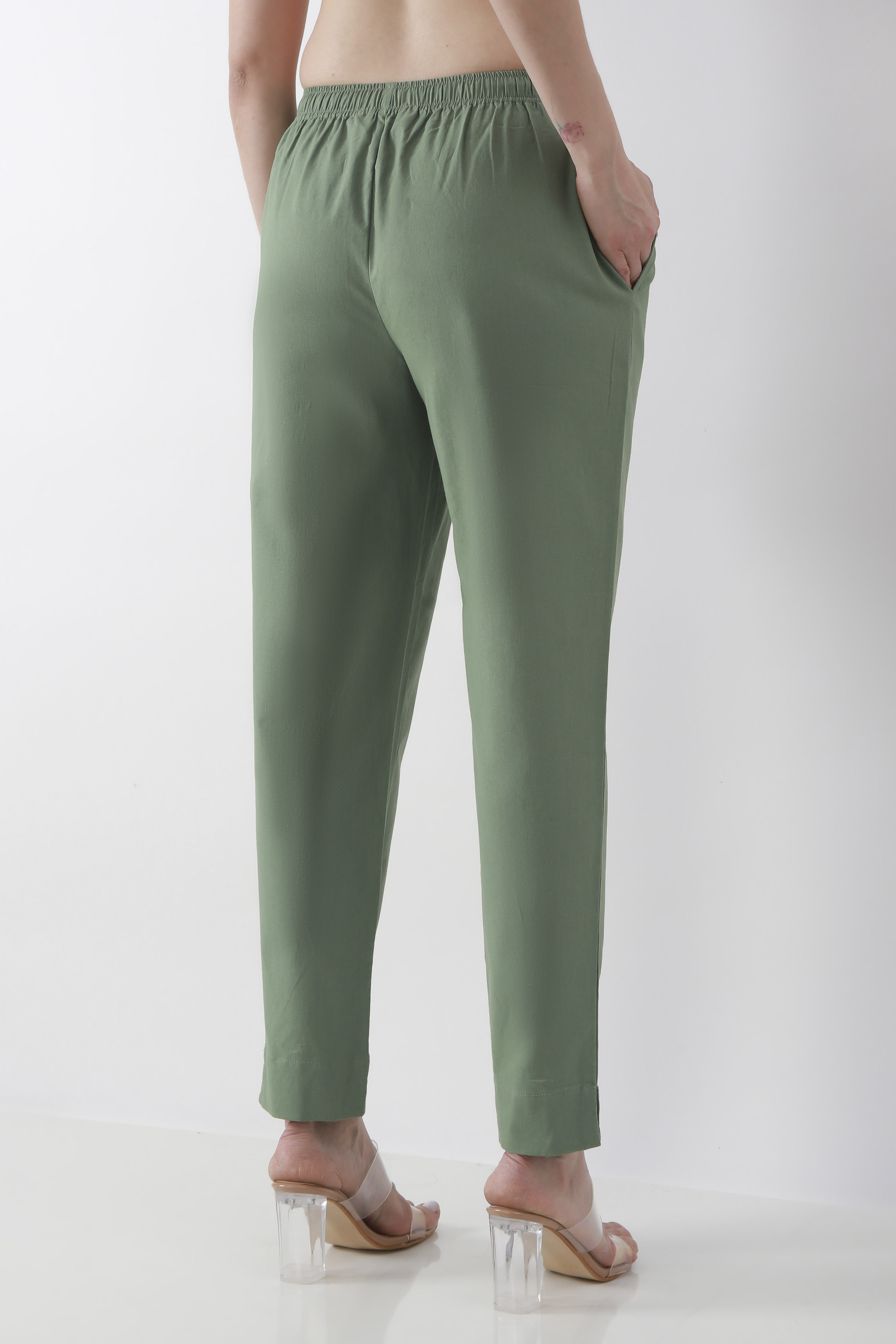 Bottle Green Cotton Solid Fitted Pants image number 5