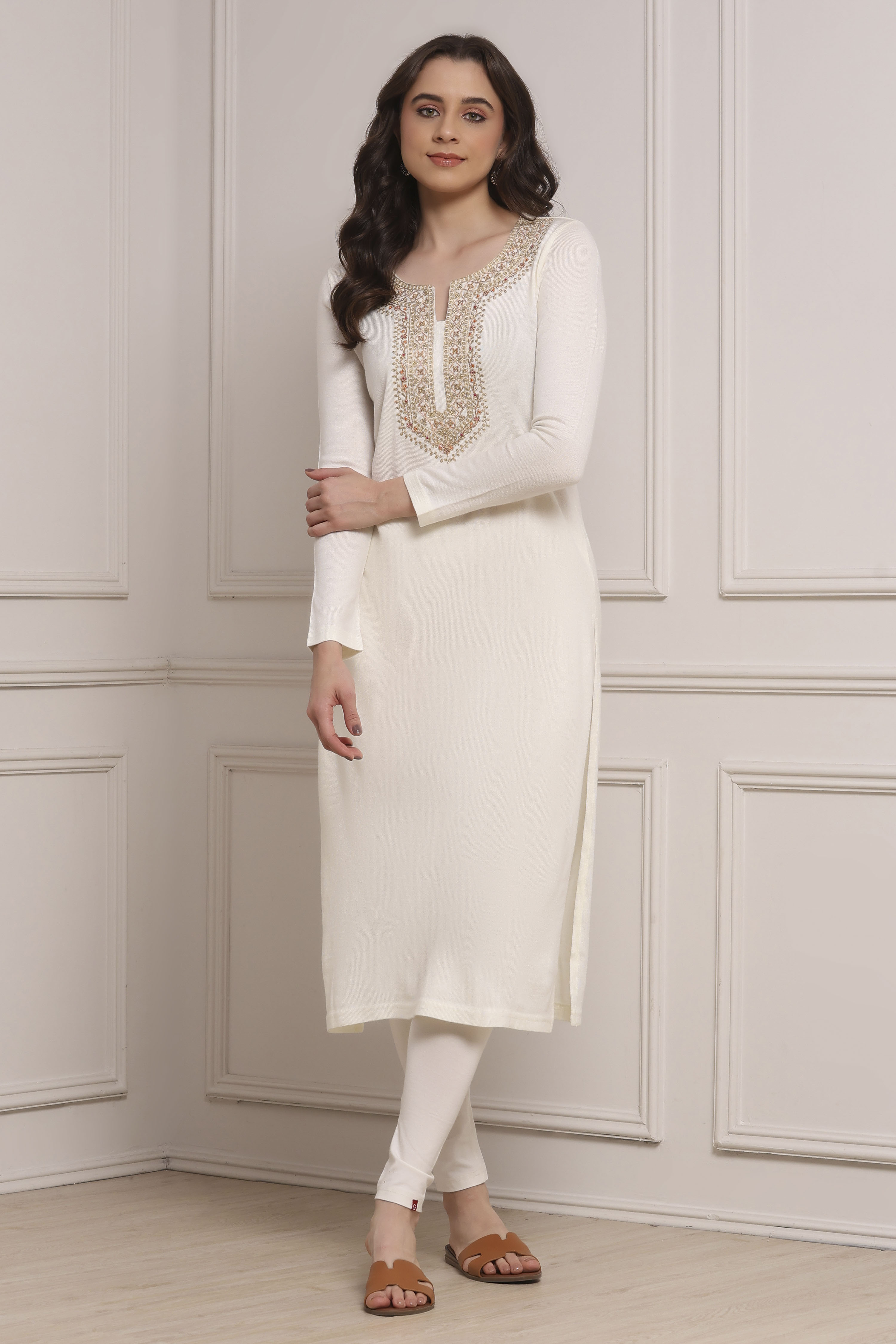 Black Acrylic Solid Straight Winter Kurta image number 0